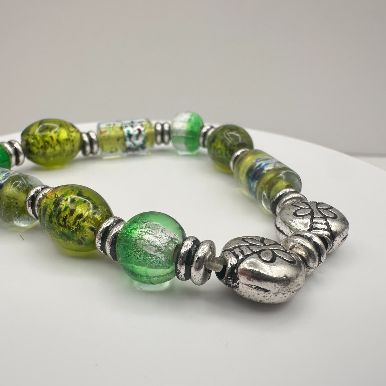 Vintage 90s Green Foil Lined Glass Beaded Stretch Bracelet Silver Tone Boho - Thumbnail 2