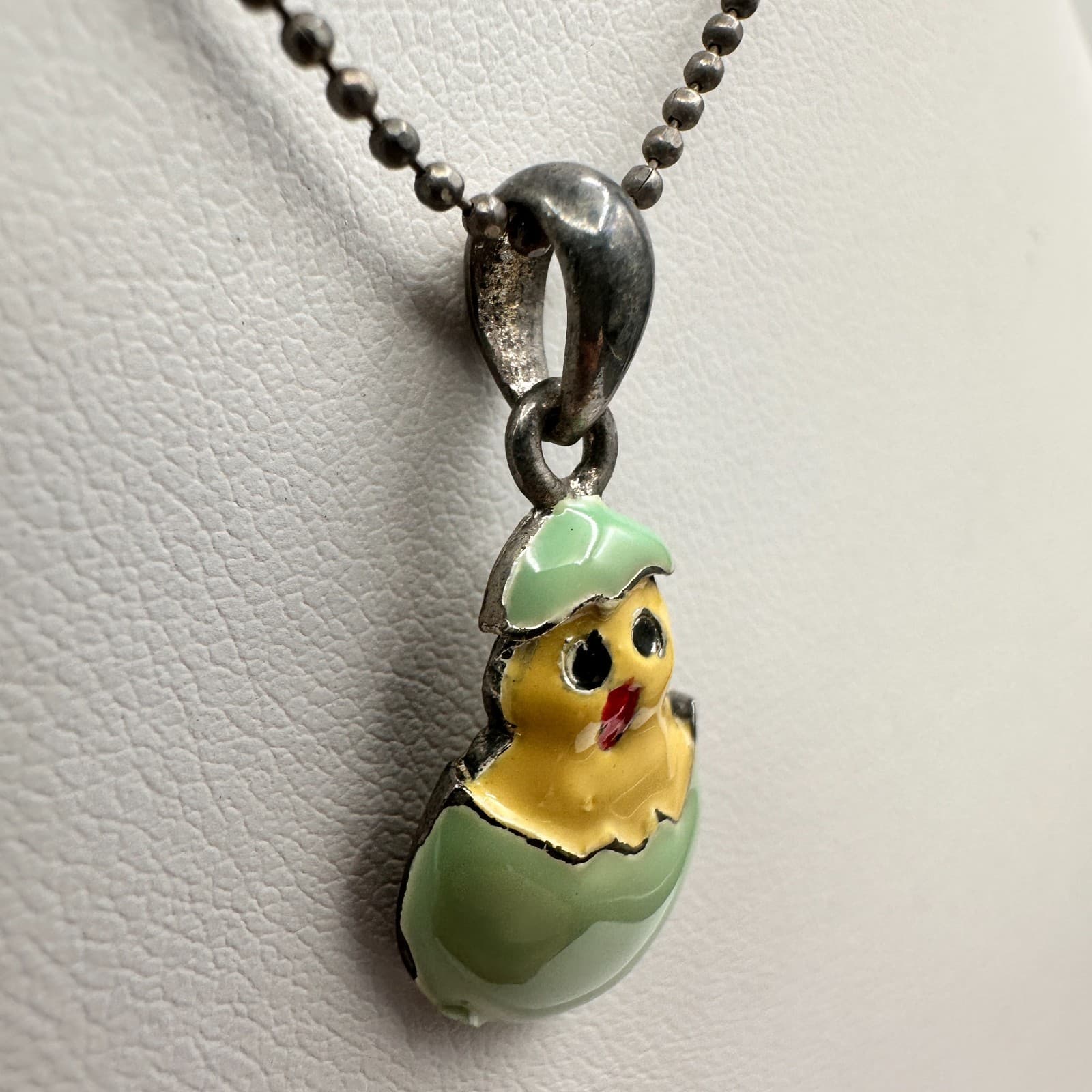 Vintage Y2K Cookie Lee Enamel Easter Chick Egg Necklace Silver Tone Ball Chain - Thumbnail 7