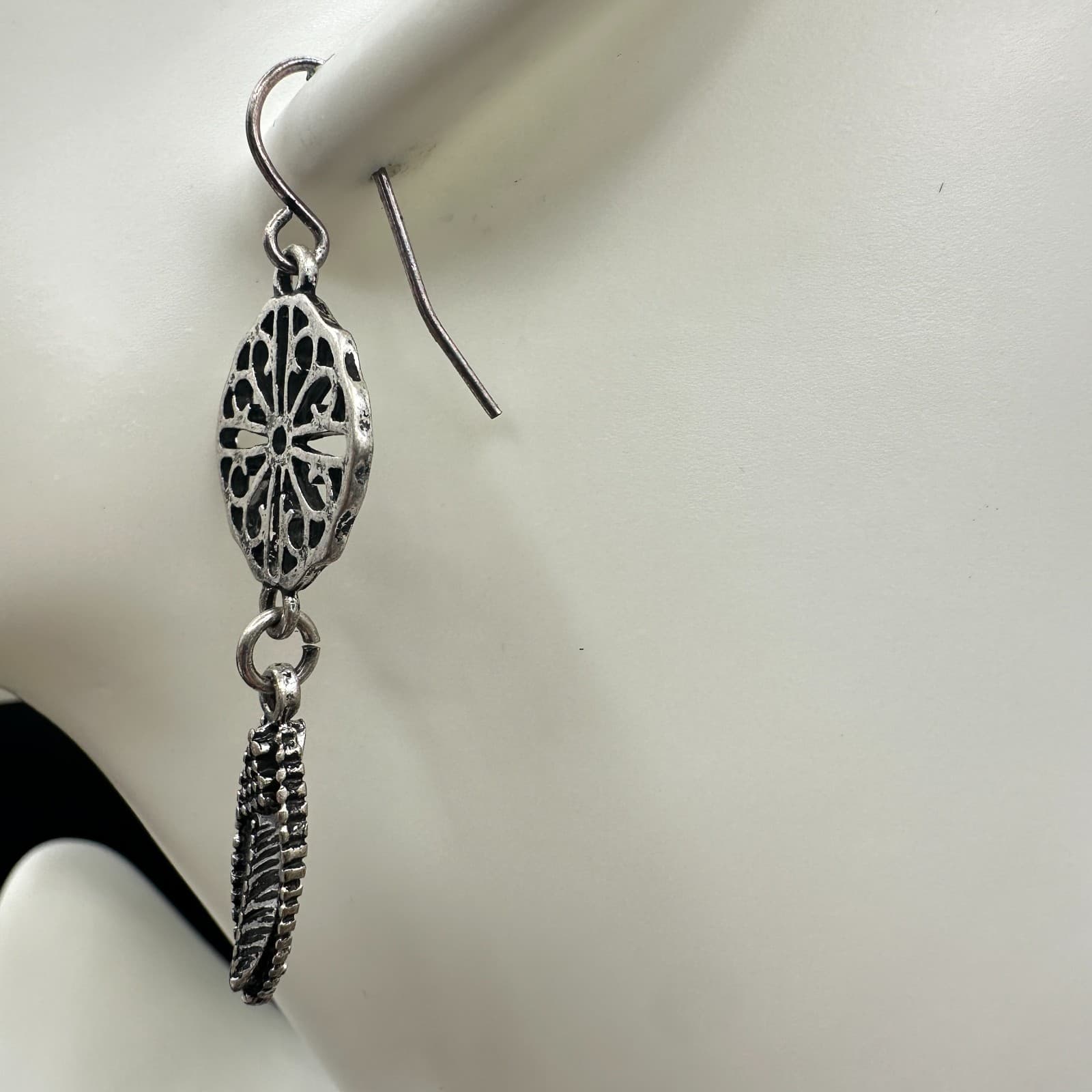 Vintage Bohemian Silver-Tone Filigree Mandala Flower & Detail Leaf Drop Earrings - Thumbnail 4