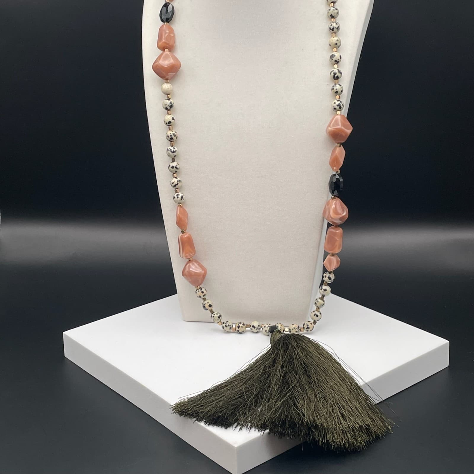Vintage Dalmatian Stone Tassel Necklace 23 in Matinee Peach Stone Boho Statement - Thumbnail 10