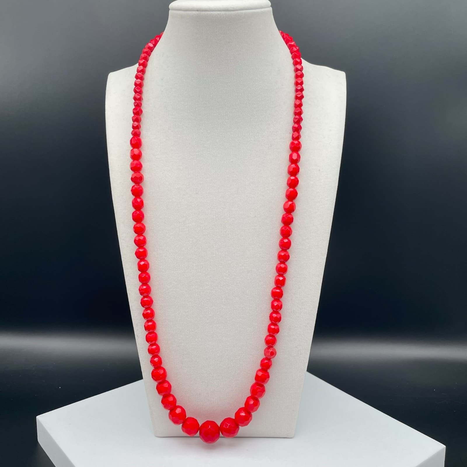 Vintage Red Long Beaded Necklace On Display Stand Fashion Jewelry 14 In - Image 1