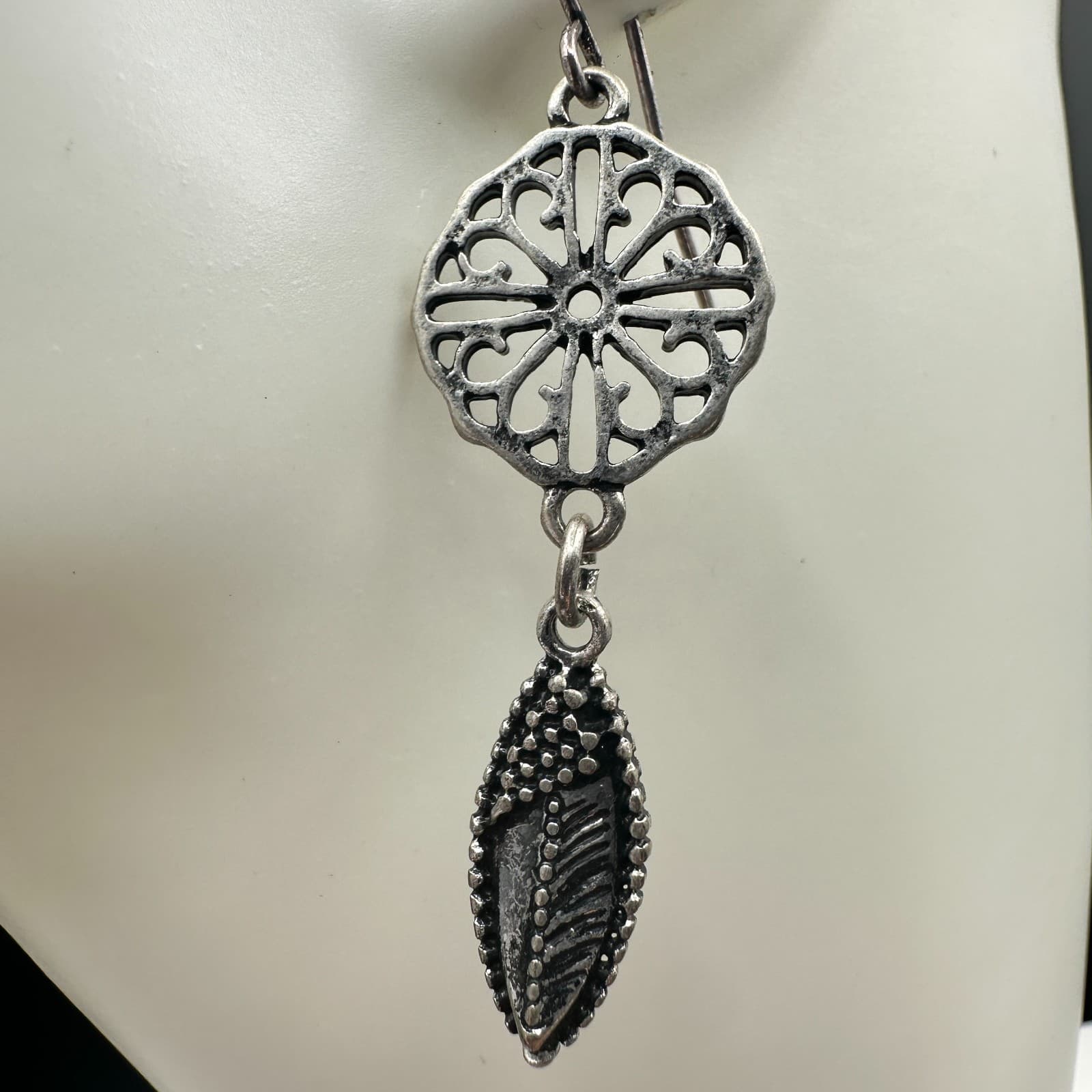 Vintage Bohemian Silver-Tone Filigree Mandala Flower & Detail Leaf Drop Earrings - Thumbnail 5