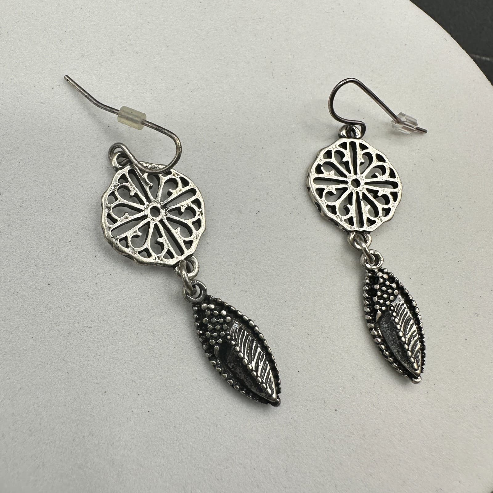 Vintage Bohemian Silver-Tone Filigree Mandala Flower & Detail Leaf Drop Earrings - Thumbnail 9
