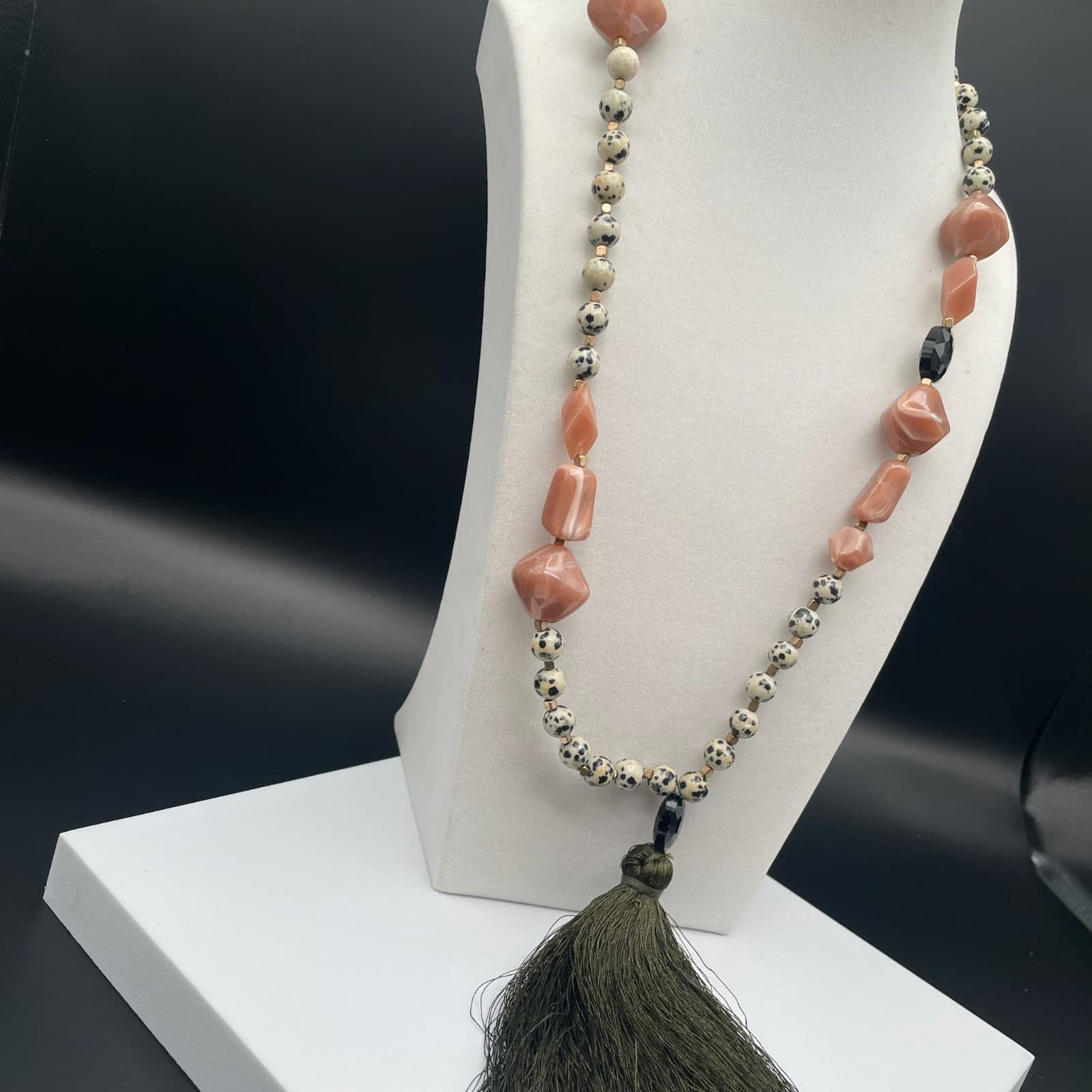 Vintage Dalmatian Stone Tassel Necklace 23 in Matinee Peach Stone Boho Statement - Thumbnail 12