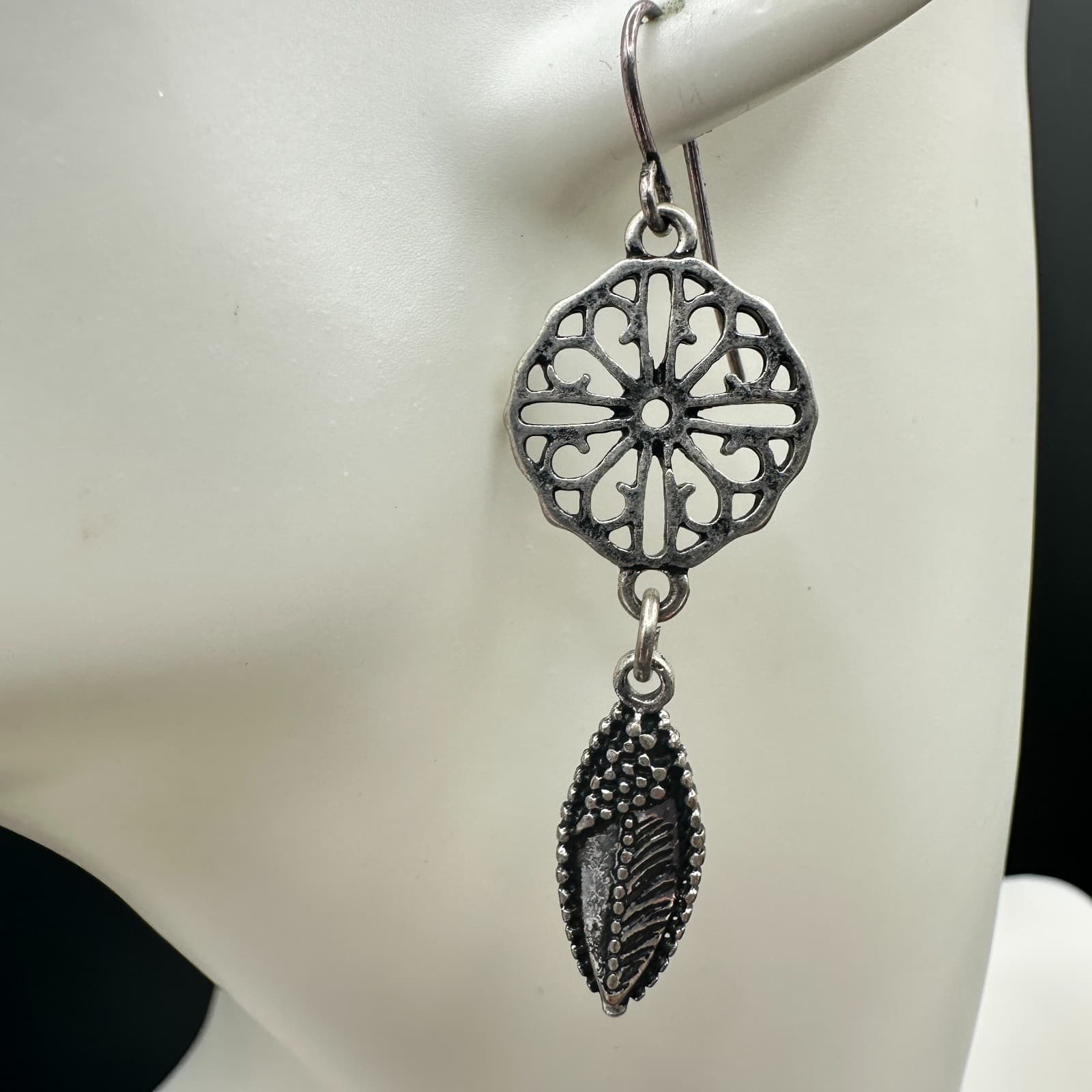Vintage Bohemian Silver-Tone Filigree Mandala Flower & Detail Leaf Drop Earrings - Thumbnail 2