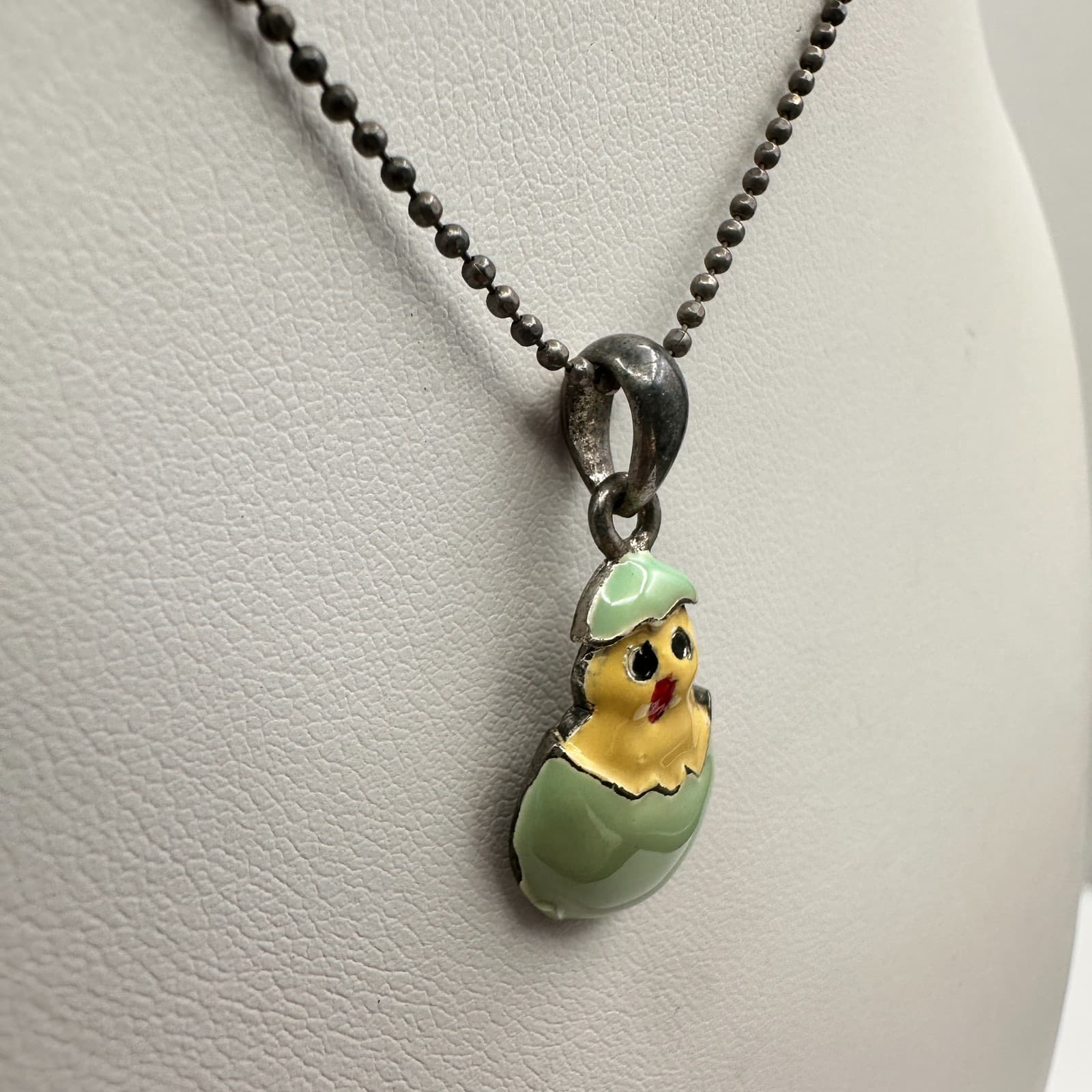 Vintage Y2K Cookie Lee Enamel Easter Chick Egg Necklace Silver Tone Ball Chain - Thumbnail 4