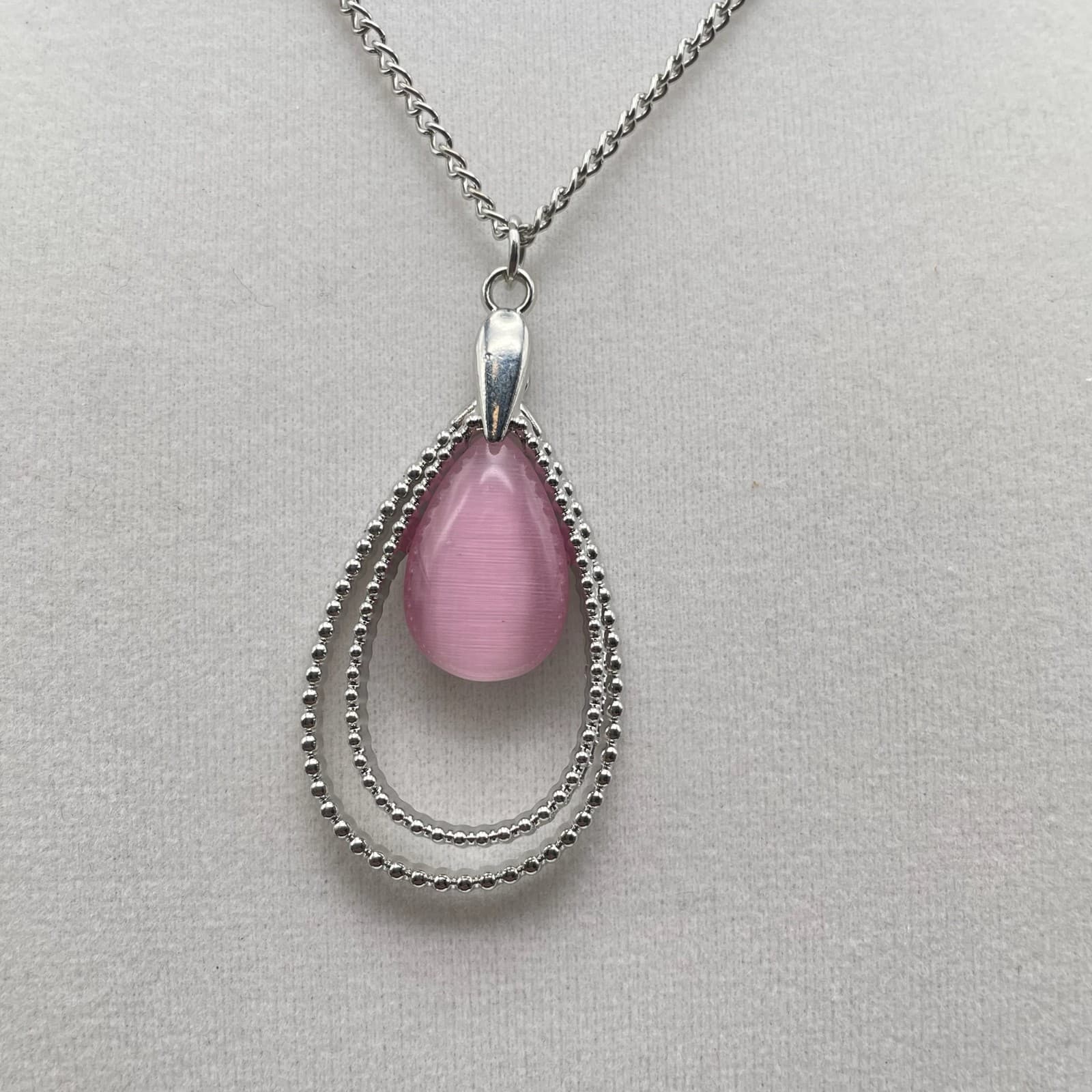 Vintage Pink Cat Eye Teardrop Pendant Necklace Silver Tone Chain Fashion Jewelry - Thumbnail 5