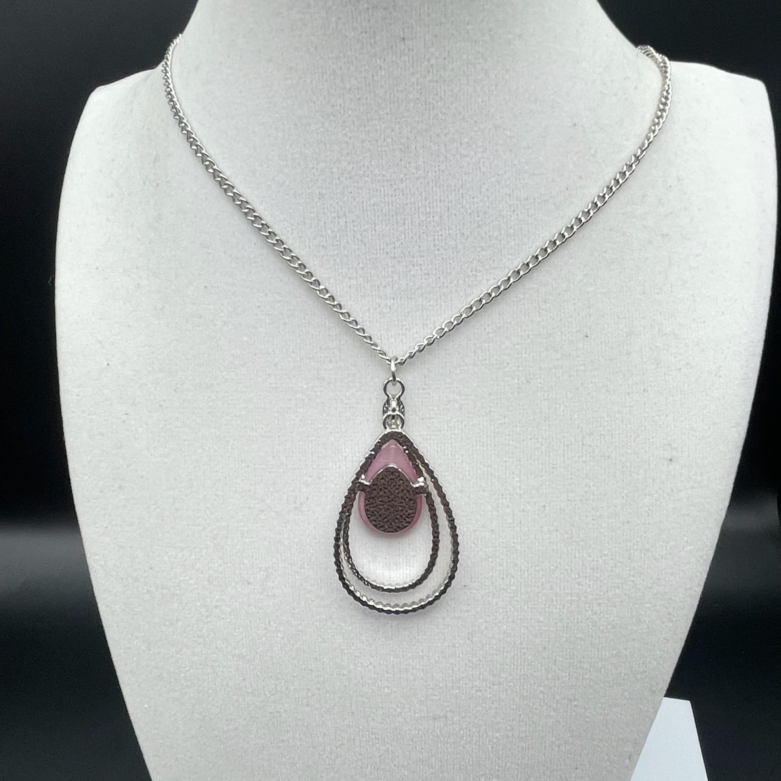 Vintage Pink Cat Eye Teardrop Pendant Necklace Silver Tone Chain Fashion Jewelry - Thumbnail 4