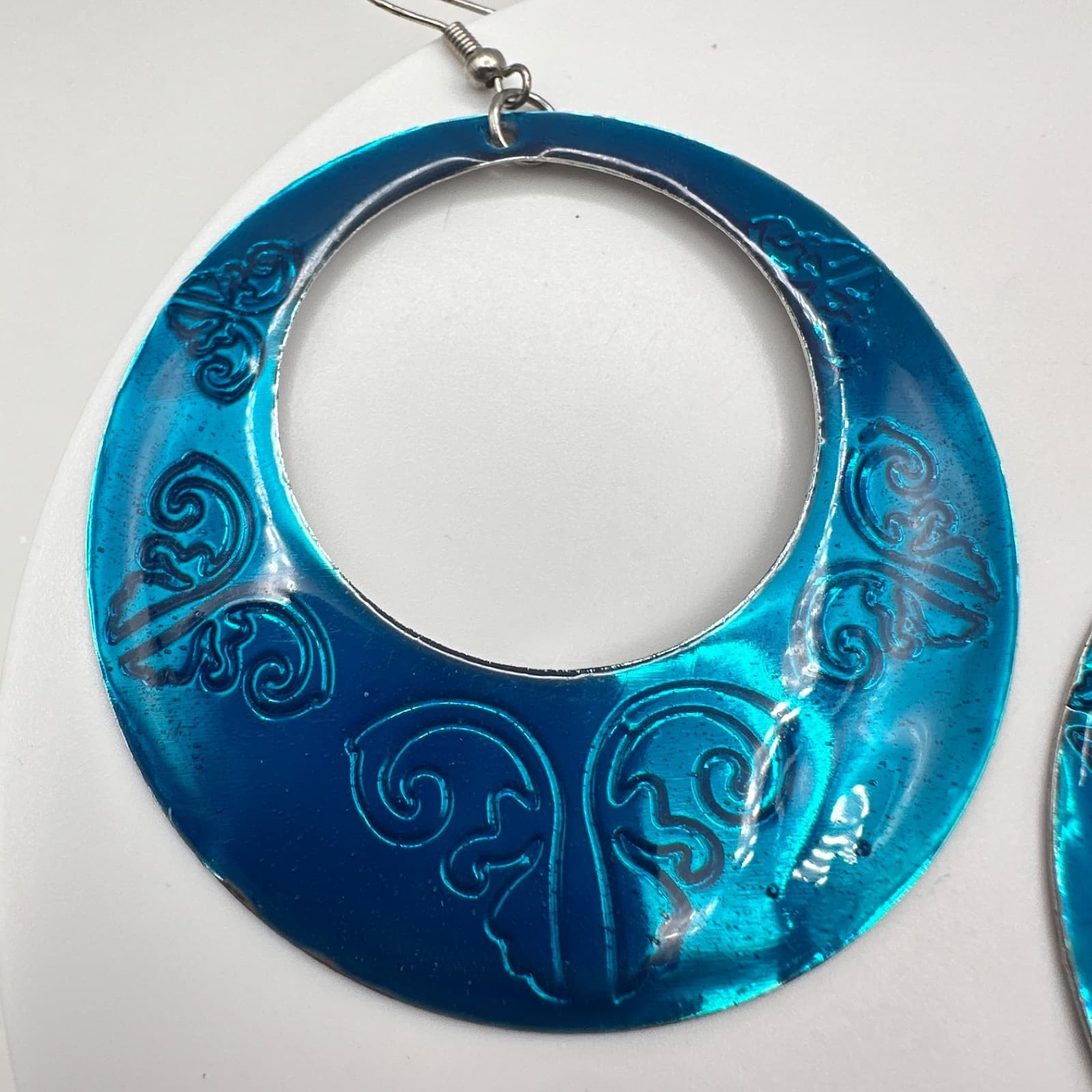 Vintage 90s Teal Blue Enamel Hoop Earrings Silver Tone Large Boho Scroll Etched - Thumbnail 2