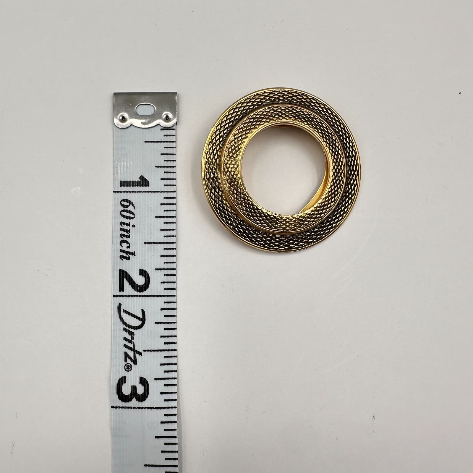 Vintage 80s 90s Lieba USA Gold Tone Textured Round Scarf Clip Accessory Fashion - Thumbnail 12