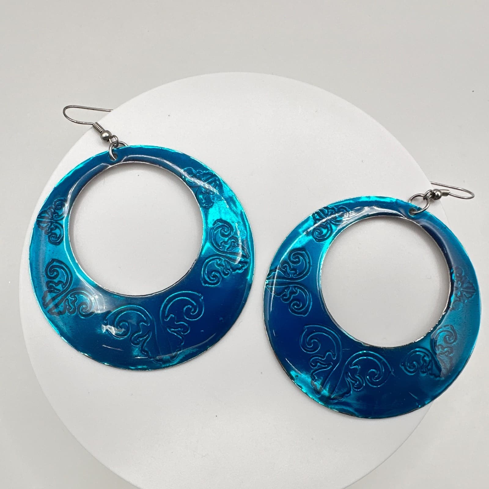 Vintage 90s Teal Blue Enamel Hoop Earrings Silver Tone Large Boho Scroll Etched - Thumbnail 5