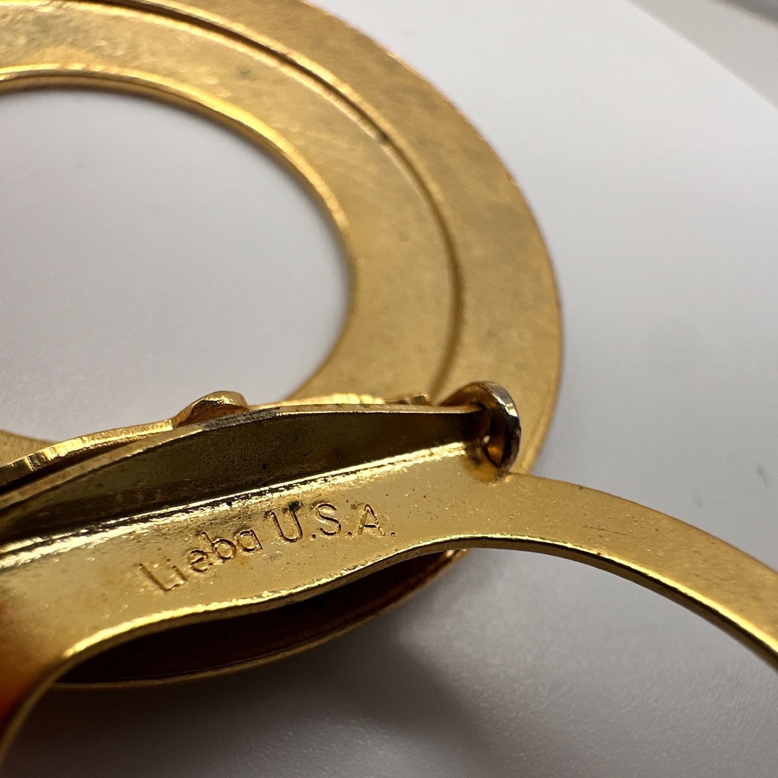 Vintage 80s 90s Lieba USA Gold Tone Textured Round Scarf Clip Accessory Fashion - Thumbnail 10