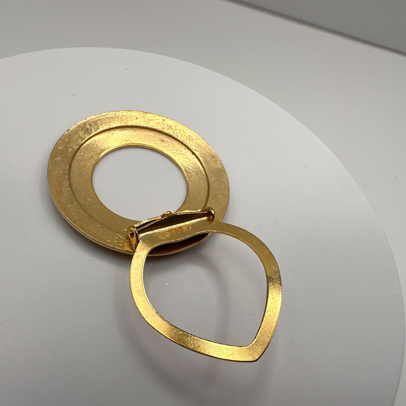 Vintage 80s 90s Lieba USA Gold Tone Textured Round Scarf Clip Accessory Fashion - Thumbnail 11