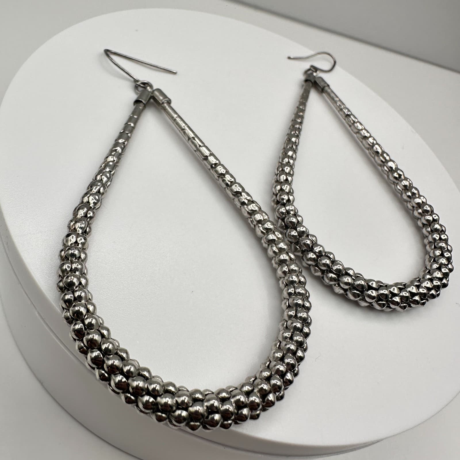 Vintage 90s Silver Tone Teardrop Hoop Earrings Boho Fashion Women's Jewelry - Thumbnail 3