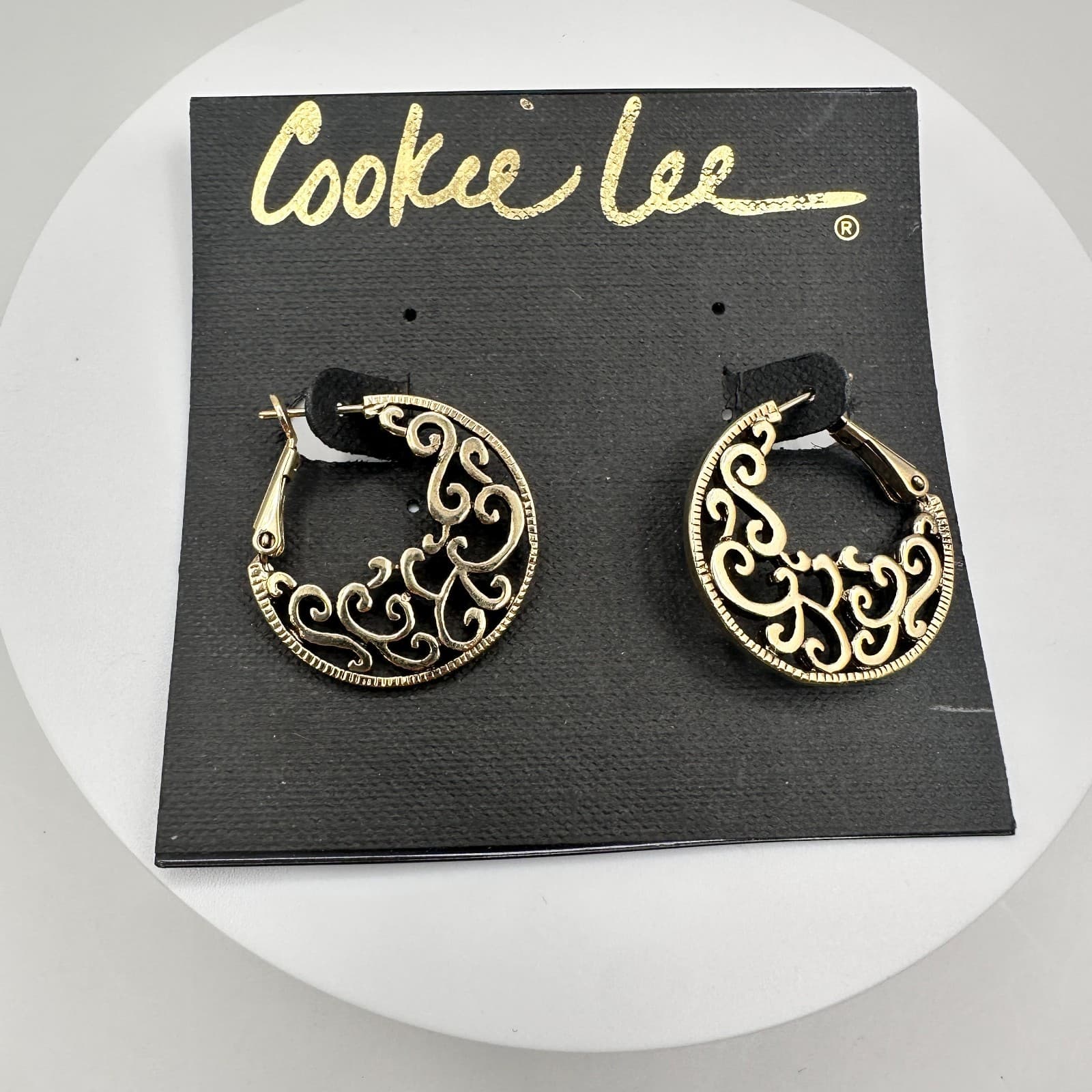 Vintage 80s Cookie Lee Gold Tone Filigree Open Hoop Dangle Earrings Jewelry - Image 1