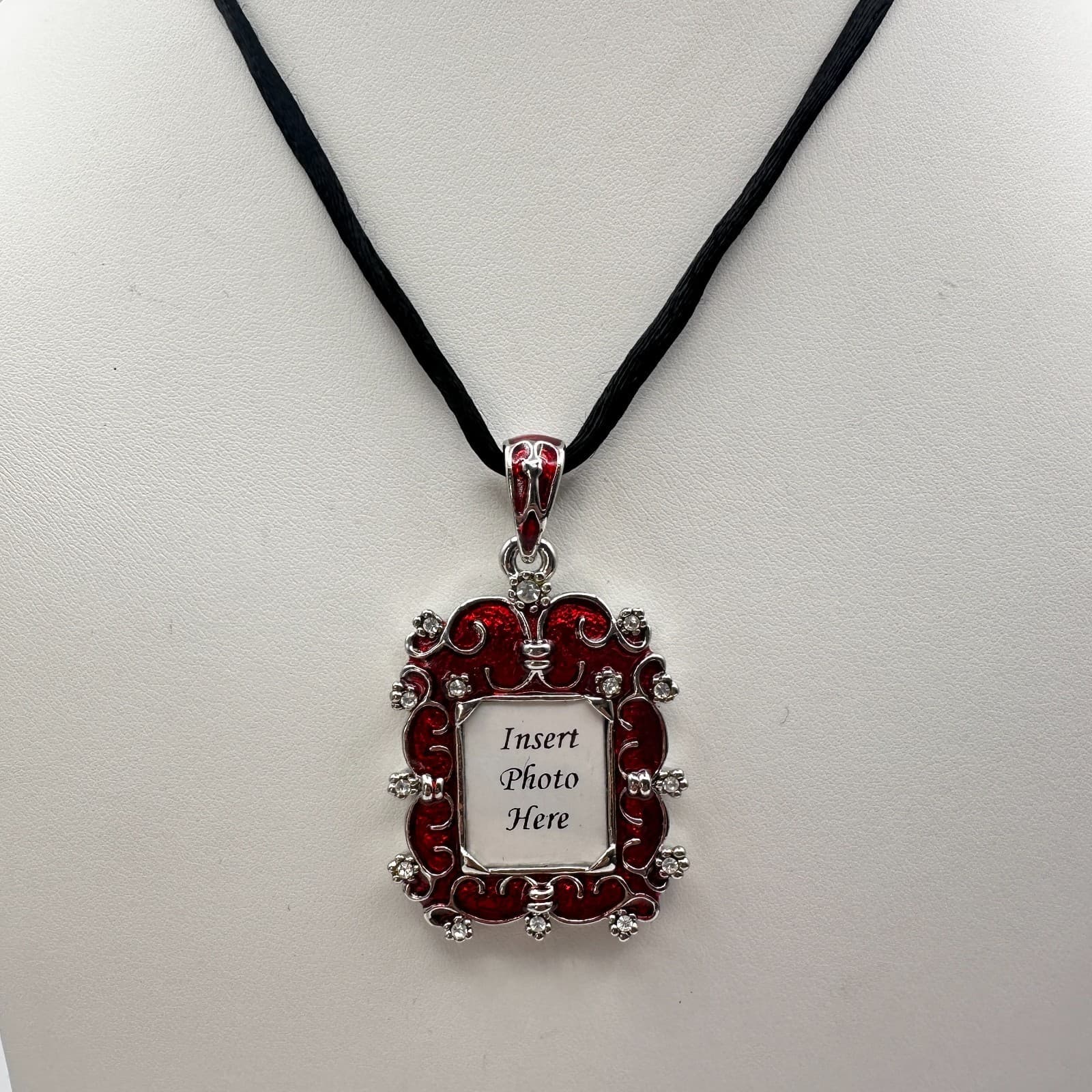 Vintage 90s Y2K Cookie Lee Red Enamel Picture Frame Locket Silver Tone Necklace - Image 1