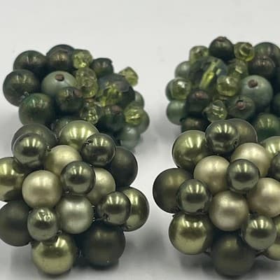 Vintage Clip On Earring Lot Green Faux Pearl Glass Cluster Mid Century Japan 2pc - Thumbnail 5