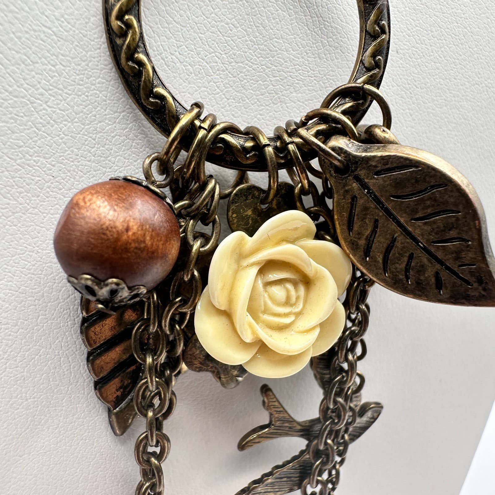 Vintage 90s Nature Charm Bronze Tone Necklace Rose Bird Leaf Boho Statement - Thumbnail 4