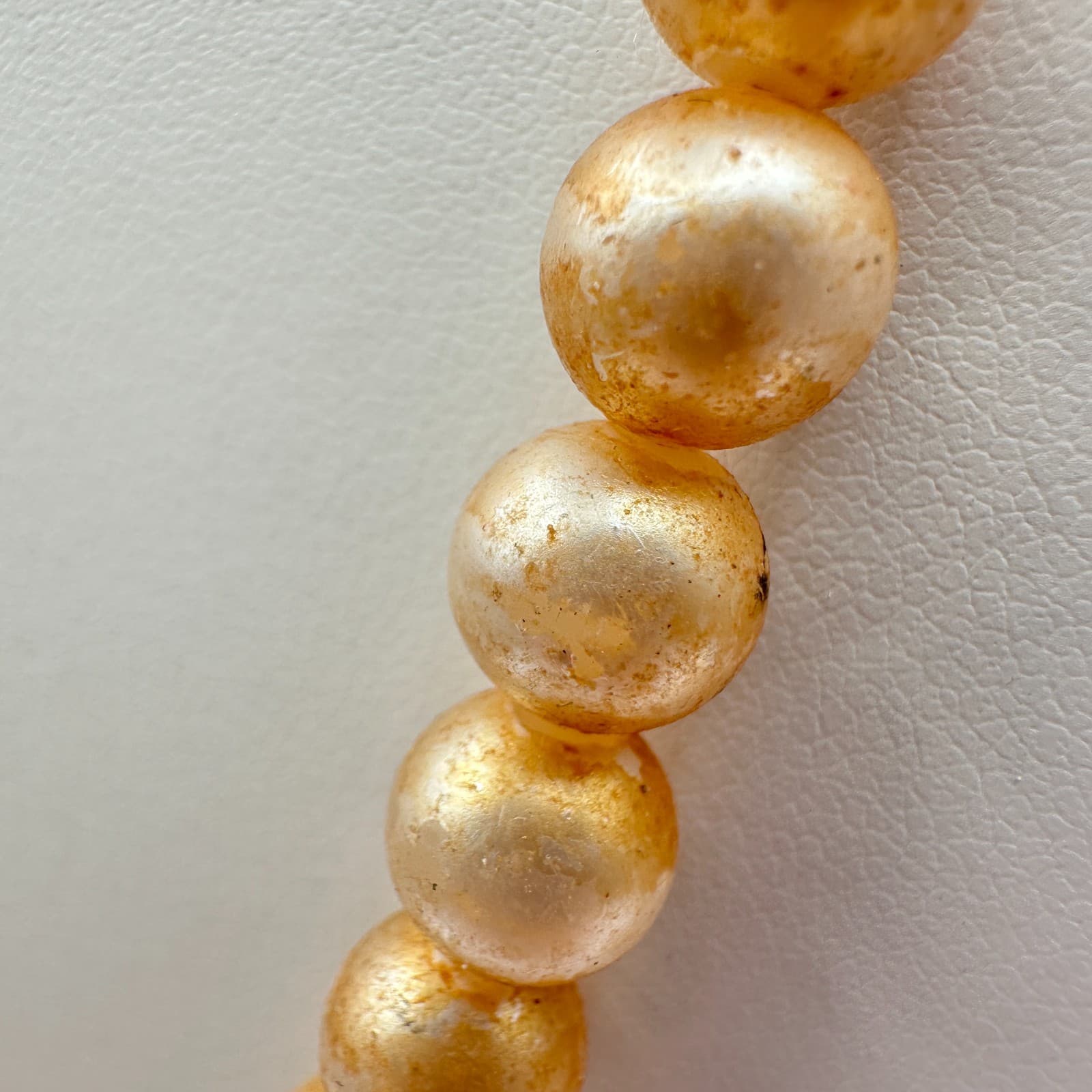 Vintage 80s Champagne Faux Pearl Strand Necklace Gold Tone Classic Fashion - Thumbnail 7