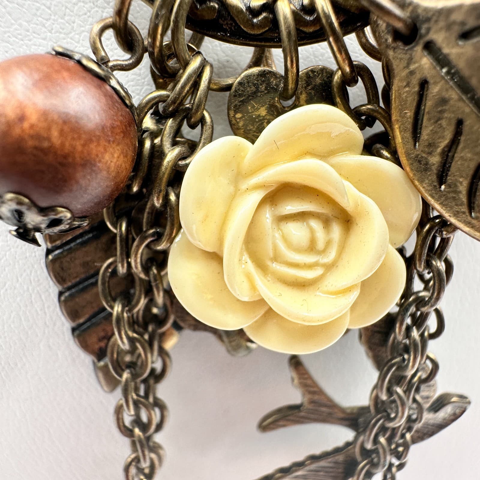 Vintage 90s Nature Charm Bronze Tone Necklace Rose Bird Leaf Boho Statement - Thumbnail 7