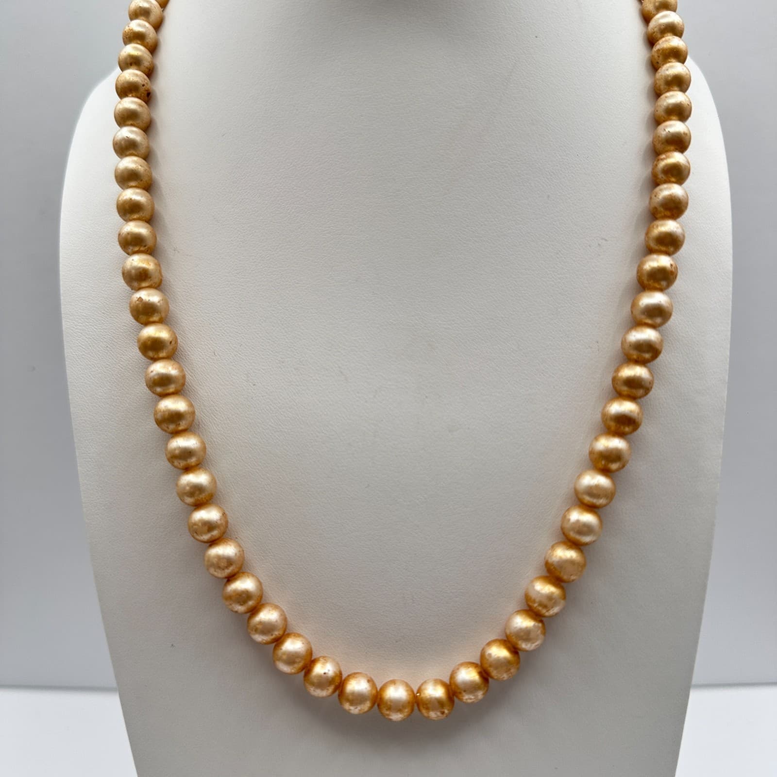 Vintage 80s Champagne Faux Pearl Strand Necklace Gold Tone Classic Fashion - Thumbnail 10