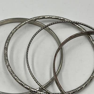 Vintage Stackable Silver-Tone Bangle Bracelets Set 4 Textured Dotted Glimmer - Thumbnail 7