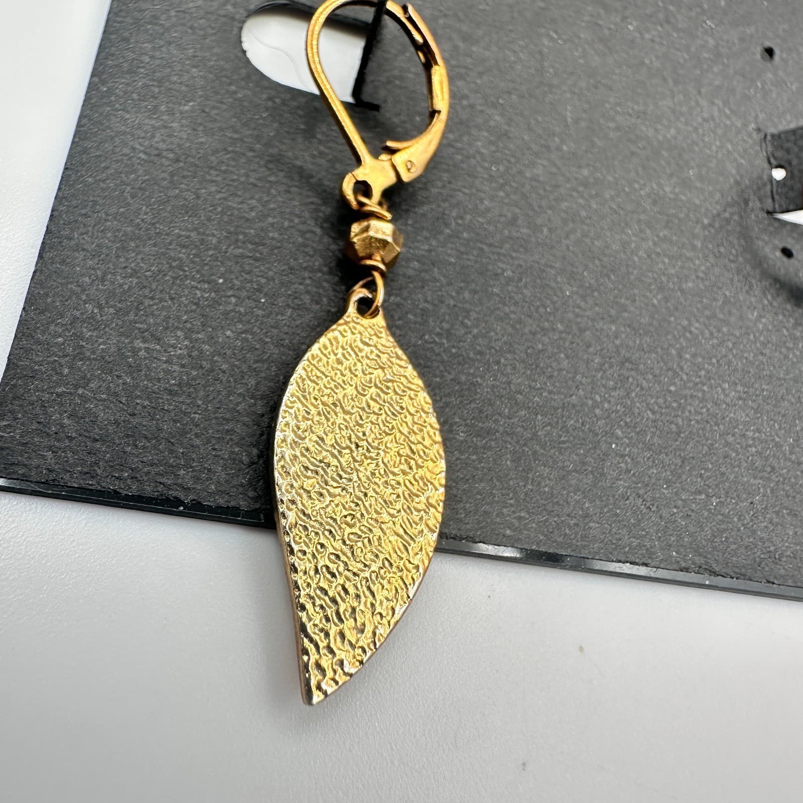 Vintage 90s Cookie Lee Gold Tone Feather Dangle Earrings Boho Style Jewelry - Thumbnail 7