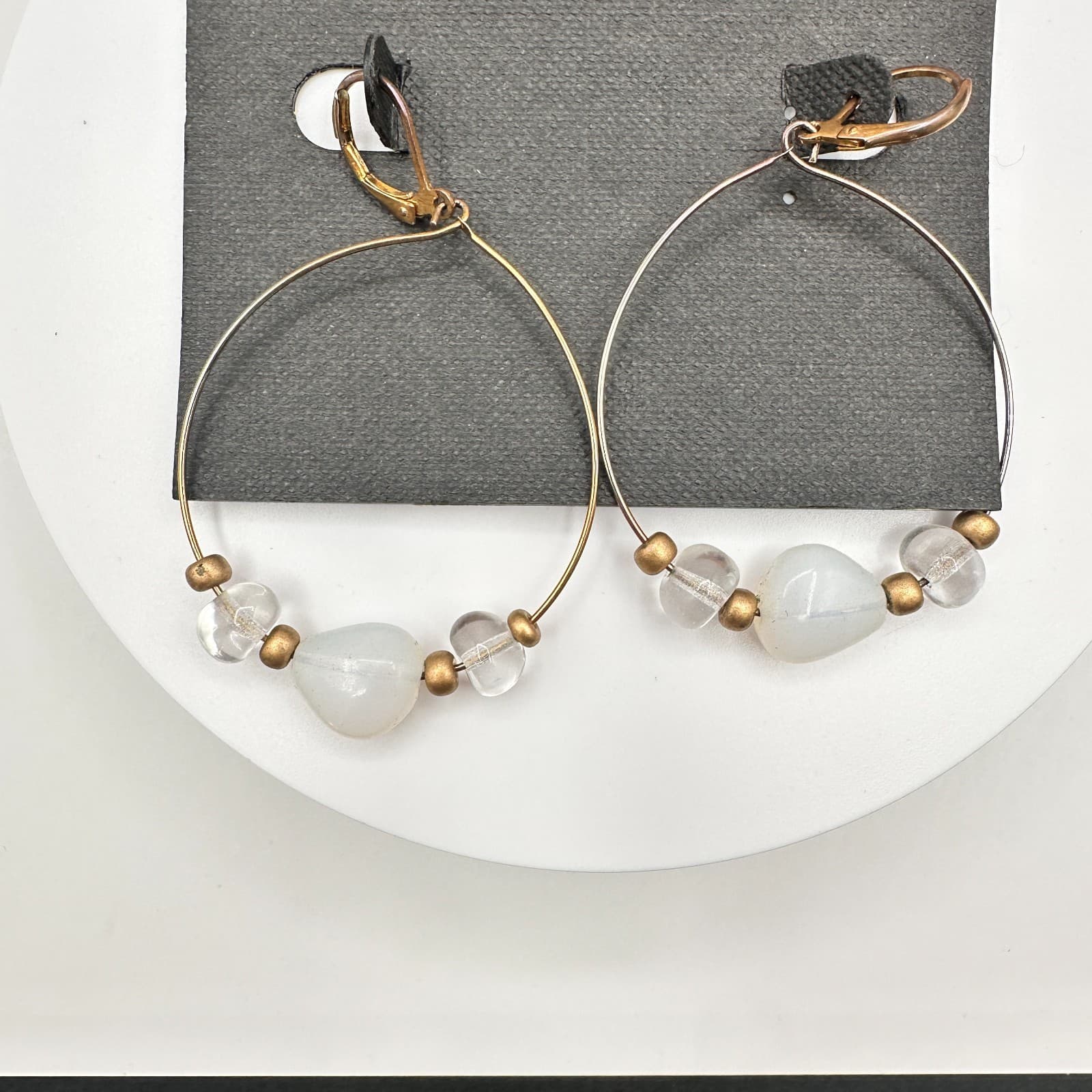 Vintage 90s Cookie Lee Gold Tone Cream Clear Bead Hoop Dangle Earrings Jewelry - Thumbnail 2