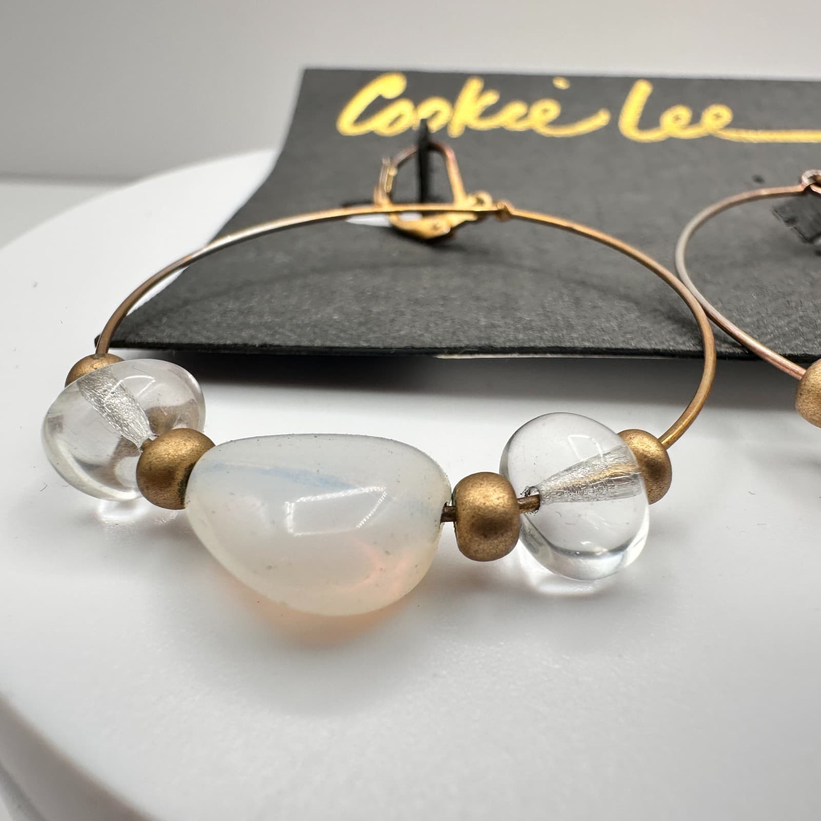 Vintage 90s Cookie Lee Gold Tone Cream Clear Bead Hoop Dangle Earrings Jewelry - Thumbnail 5