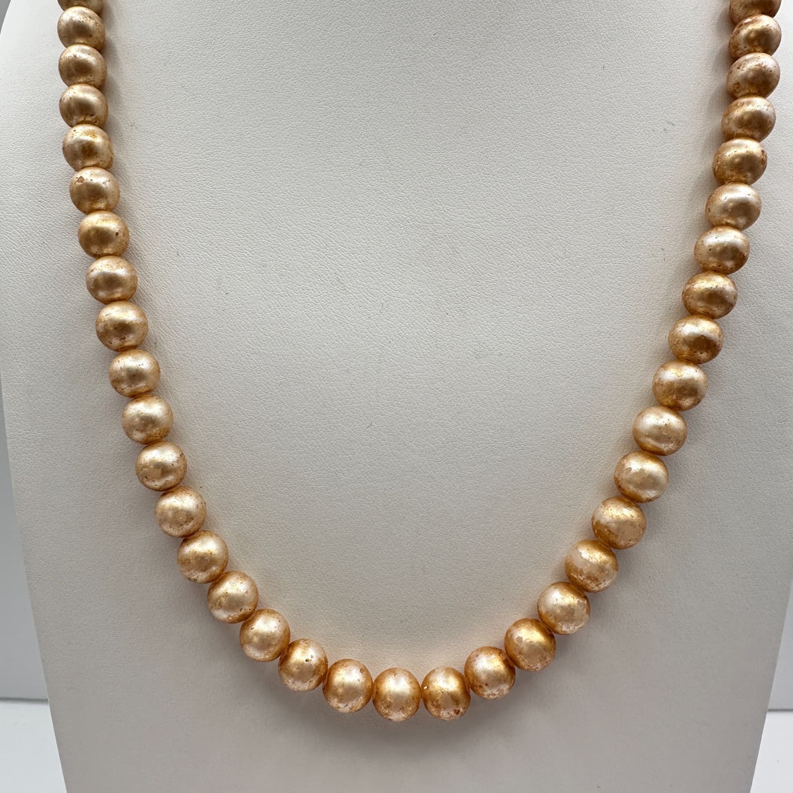 Vintage 80s Champagne Faux Pearl Strand Necklace Gold Tone Classic Fashion - Thumbnail 2