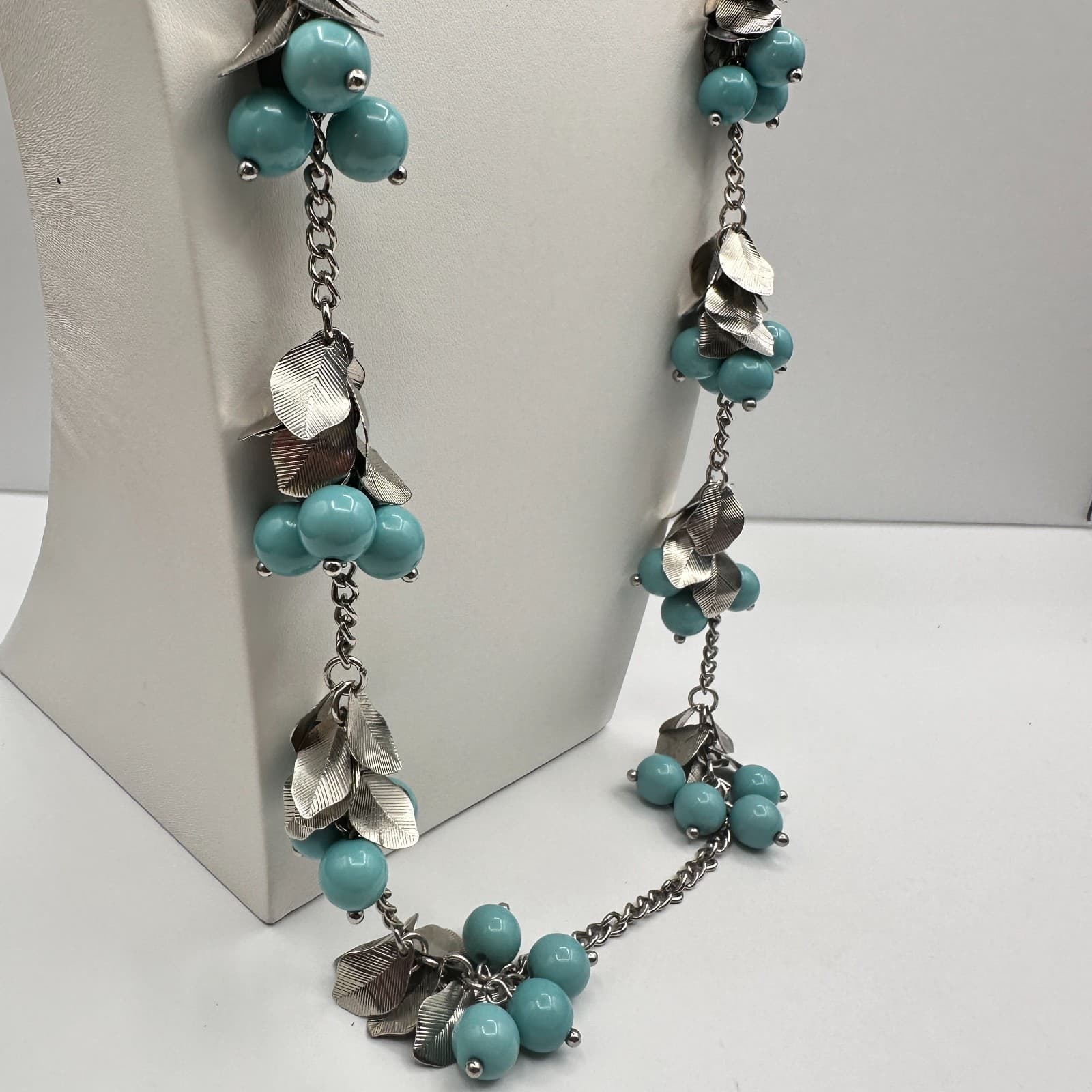 Vintage 90s Silver Tone Blue Turquoise Bead Leaf Cluster Statement Necklace Boho - Thumbnail 8