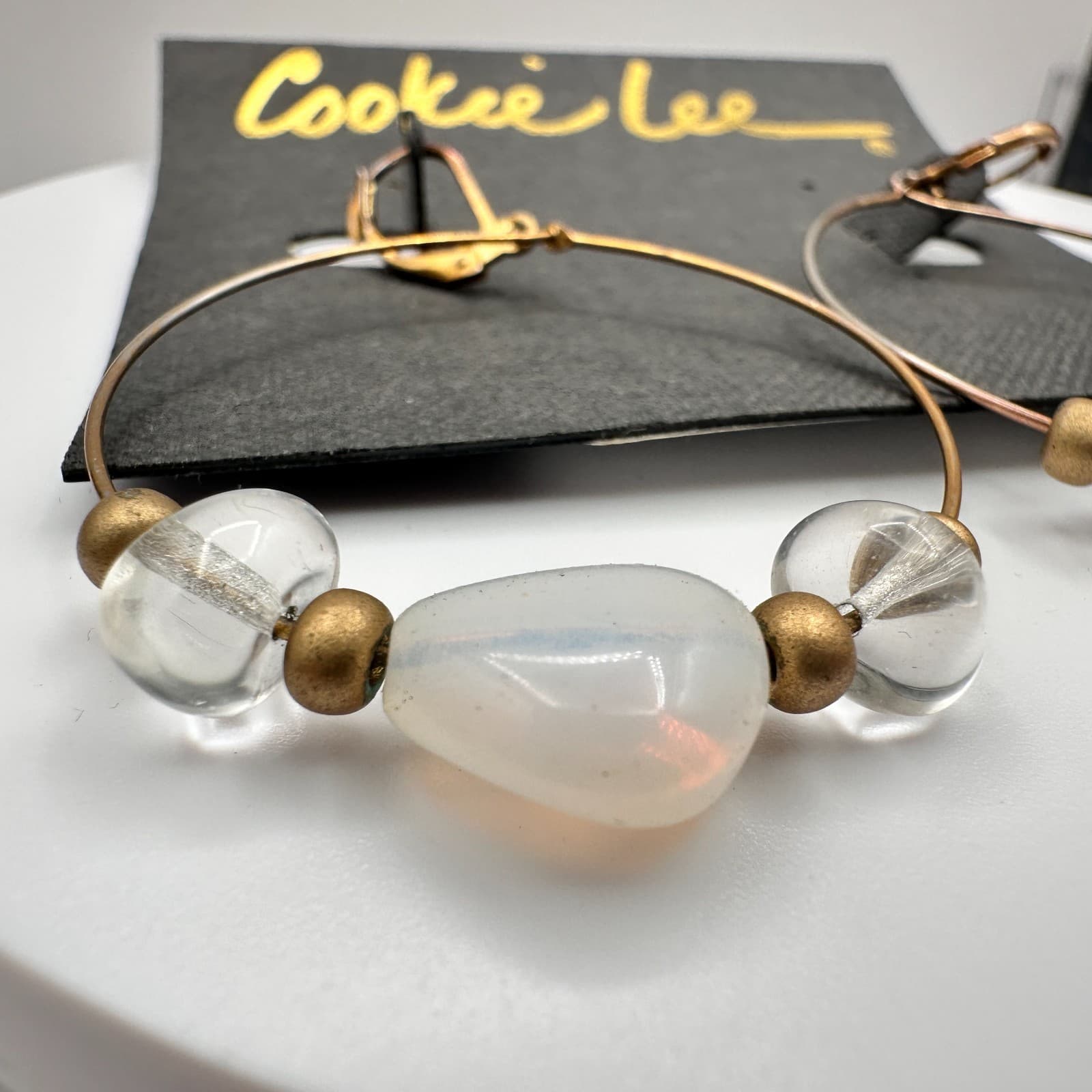 Vintage 90s Cookie Lee Gold Tone Cream Clear Bead Hoop Dangle Earrings Jewelry - Thumbnail 4