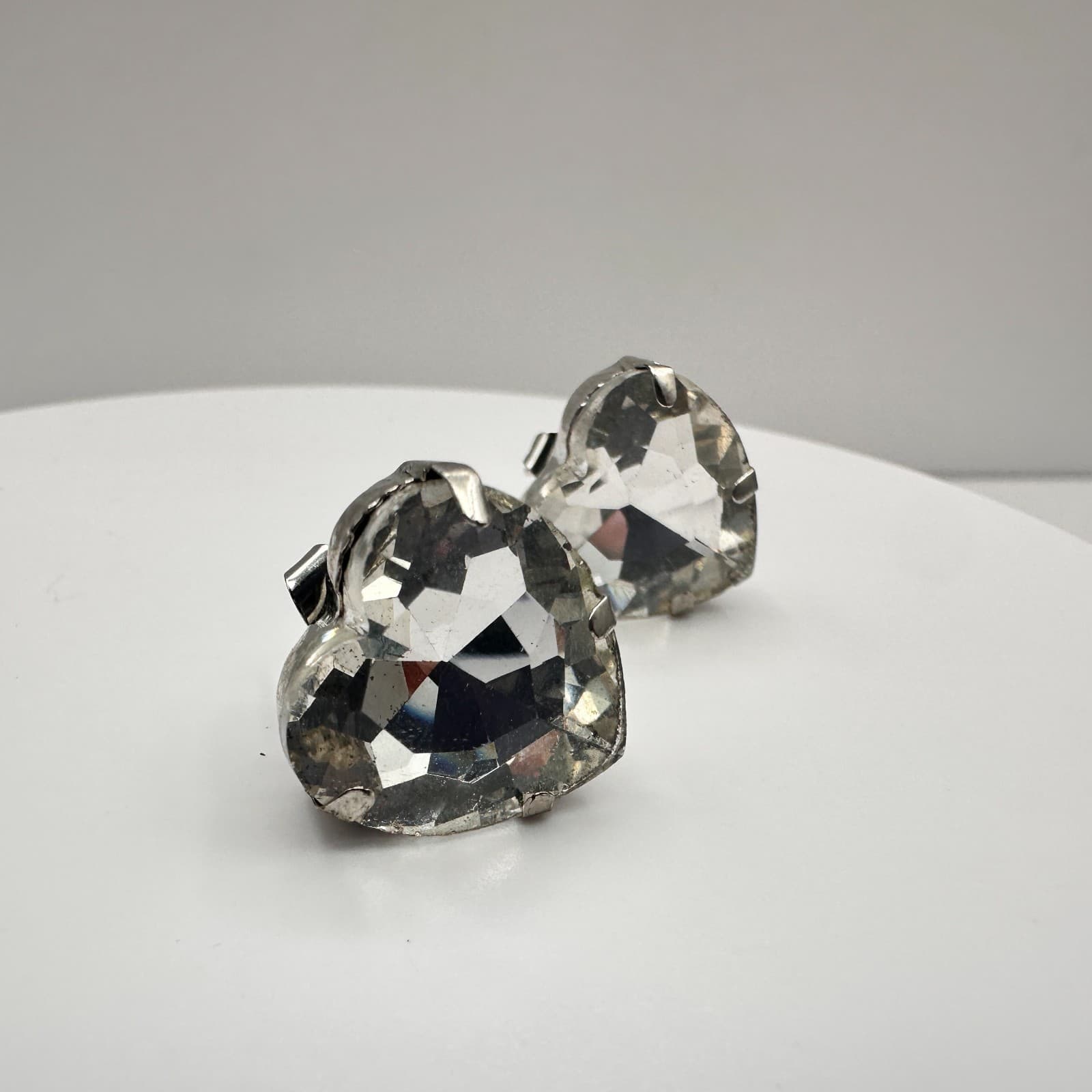 Vintage 90s Silver Tone Large Clear Heart Glass Stud Earrings Retro Jewelry - Thumbnail 8