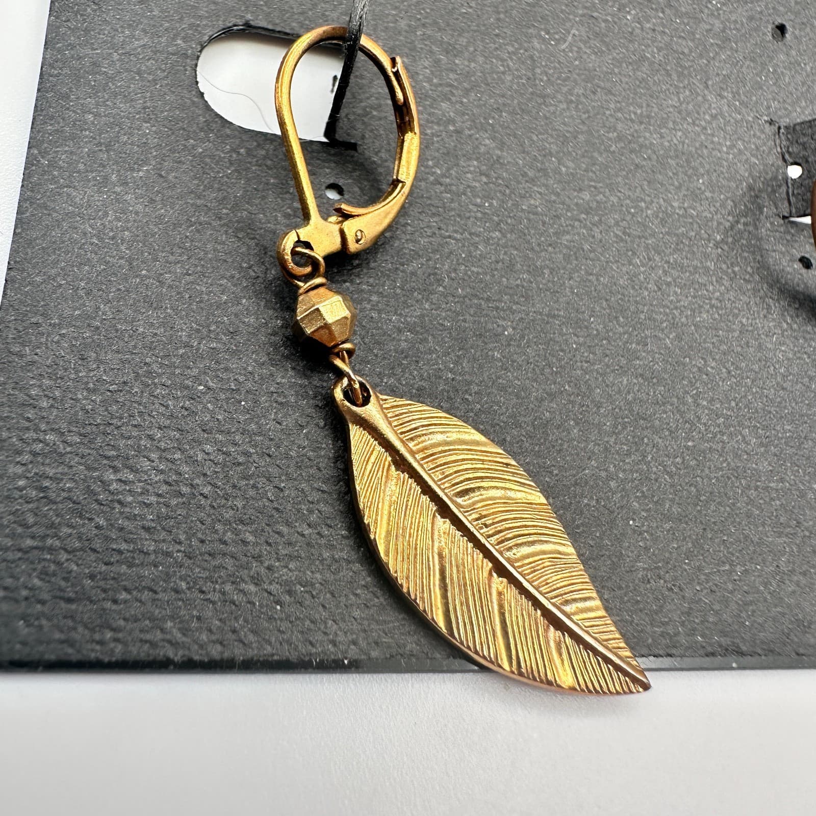 Vintage 90s Cookie Lee Gold Tone Feather Dangle Earrings Boho Style Jewelry - Thumbnail 3