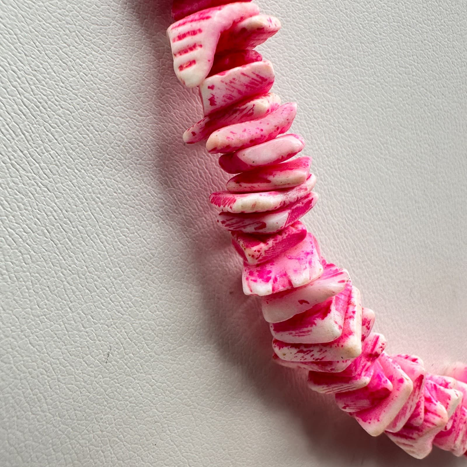 Vintage 80s Pink & White Natural Shell Chip Bead Choker Necklace Beach Jewelry - Thumbnail 3