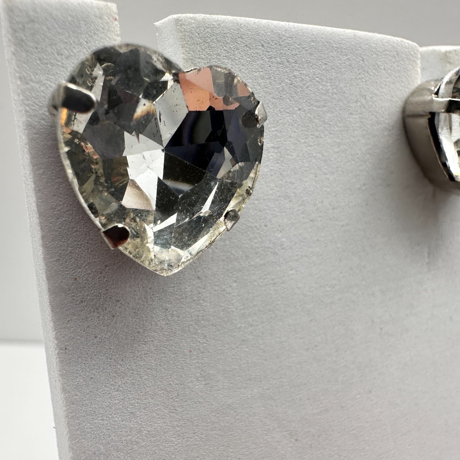 Vintage 90s Silver Tone Large Clear Heart Glass Stud Earrings Retro Jewelry - Thumbnail 2