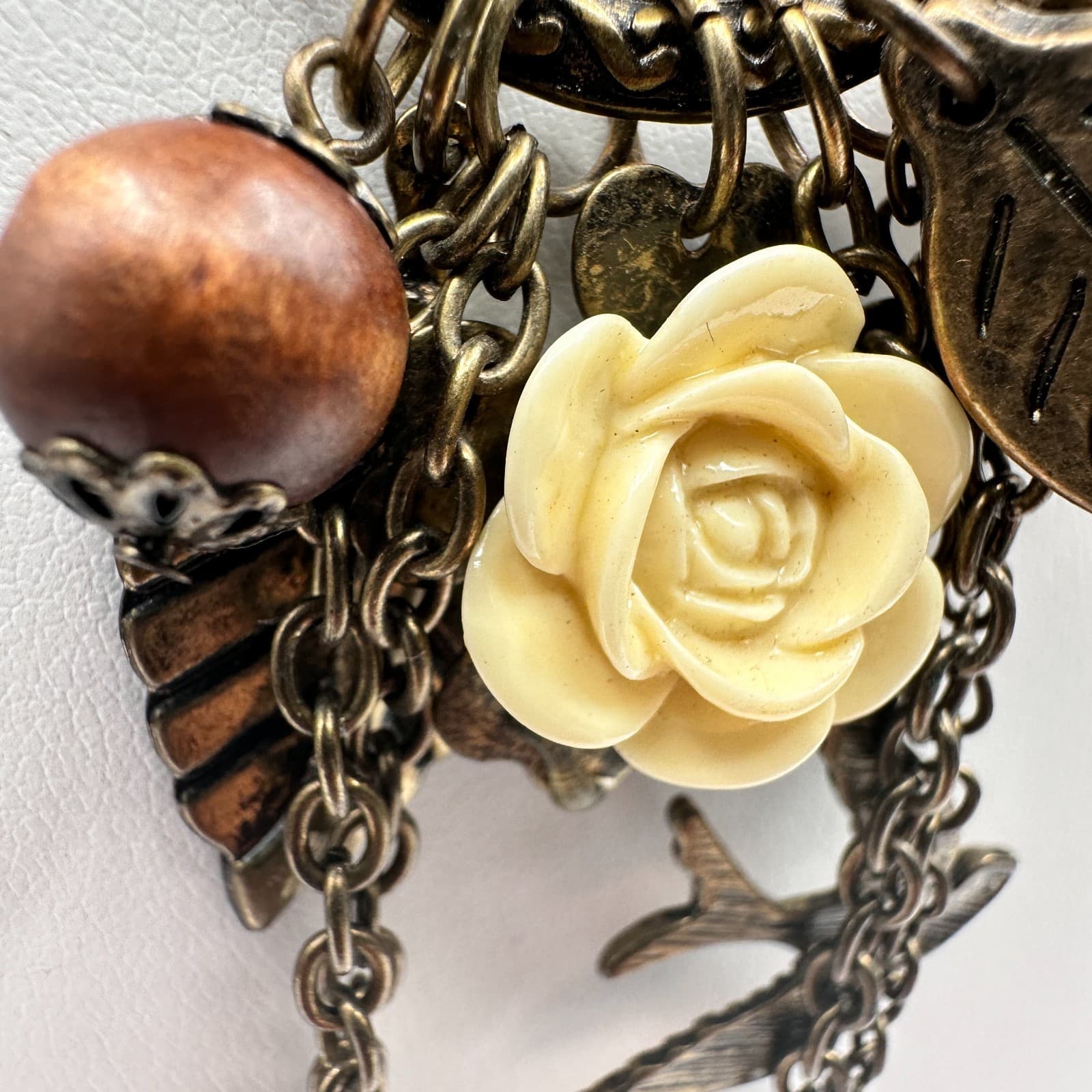 Vintage 90s Nature Charm Bronze Tone Necklace Rose Bird Leaf Boho Statement - Thumbnail 5