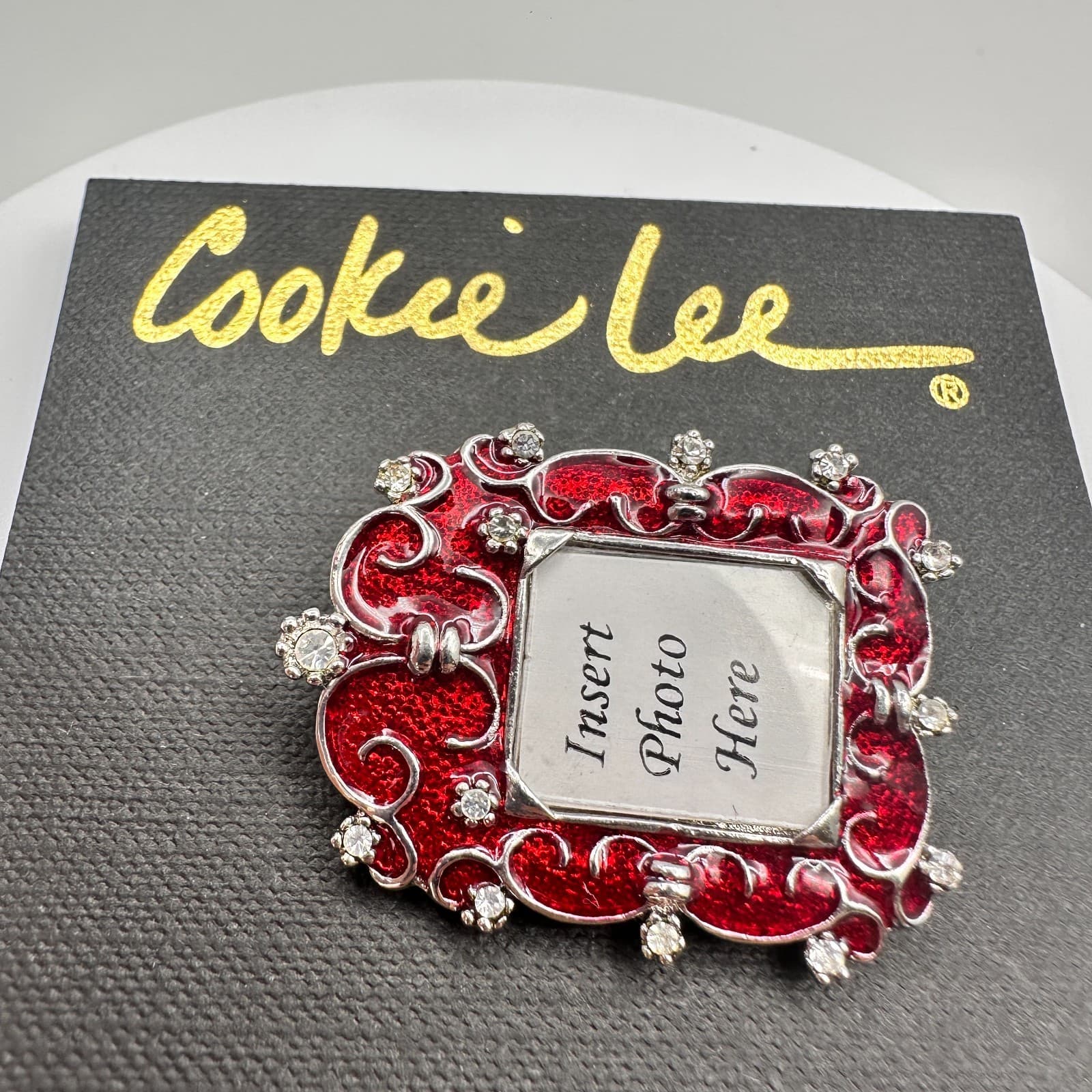 Vintage 90s Y2K Cookie Lee Red Enamel Picture Frame Silver Tone Brooch Pin - Thumbnail 8
