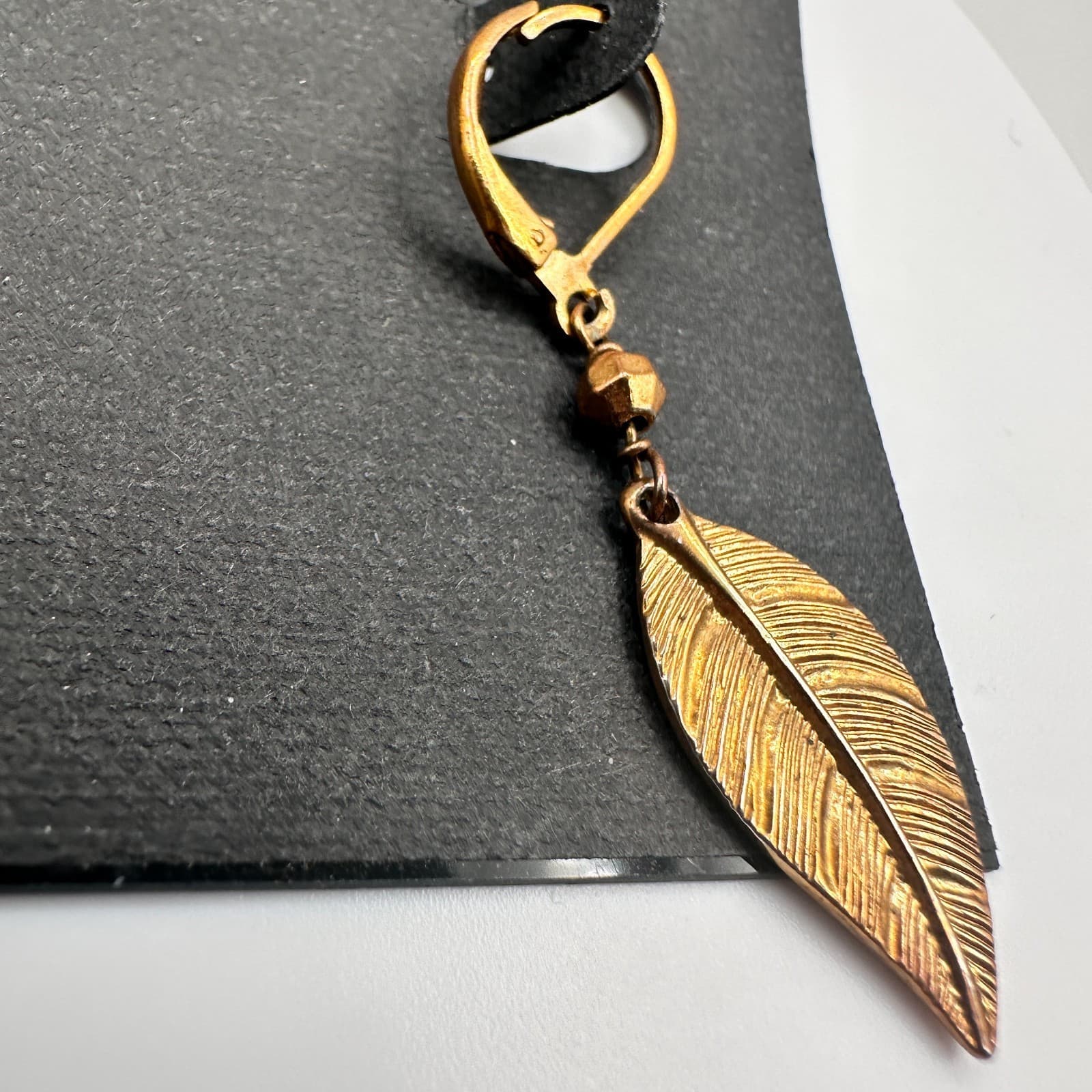 Vintage 90s Cookie Lee Gold Tone Feather Dangle Earrings Boho Style Jewelry - Thumbnail 5