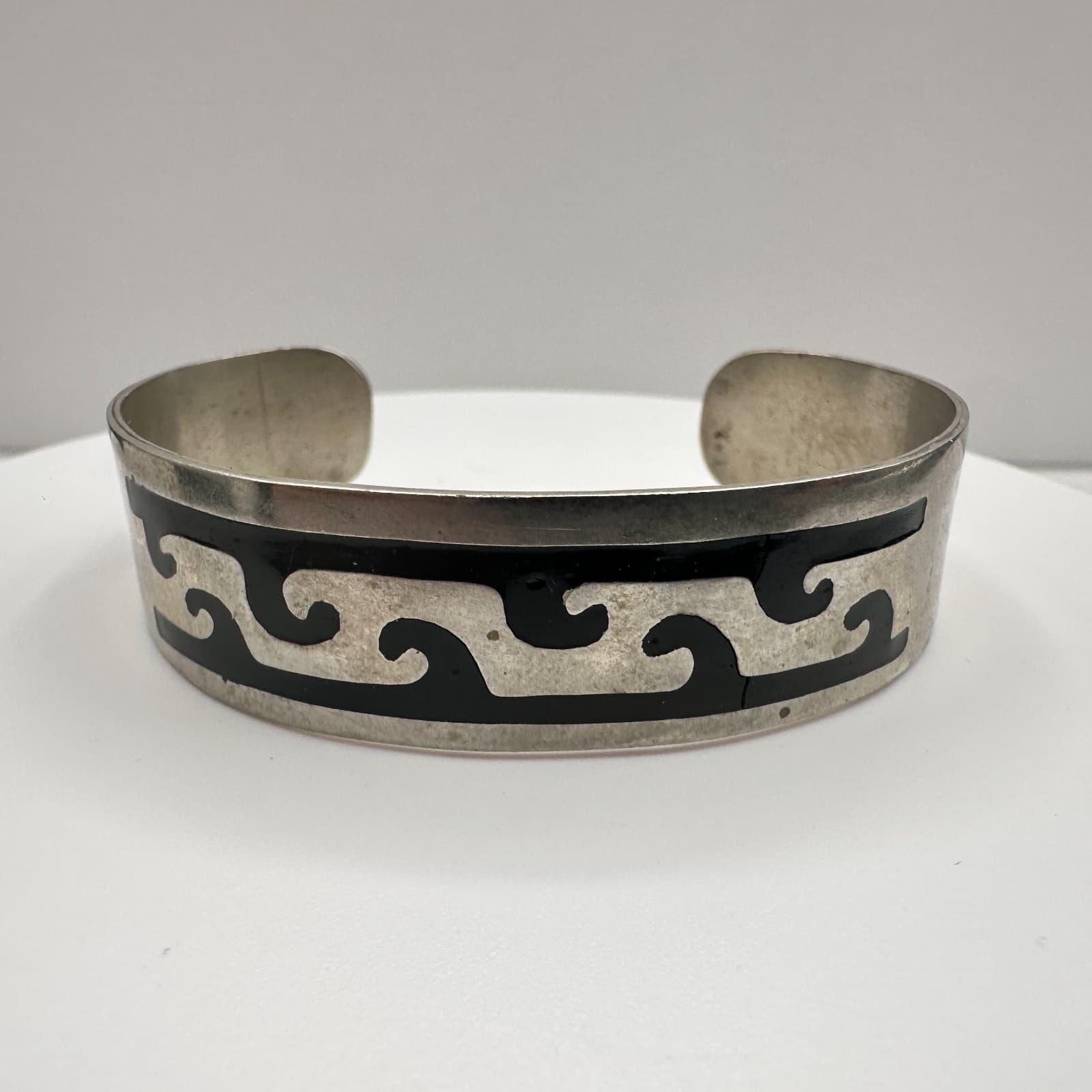 Vintage 90s Silver Tone Black Enamel Wave Inlay Cuff Bracelet Tribal Minimalist - Image 1
