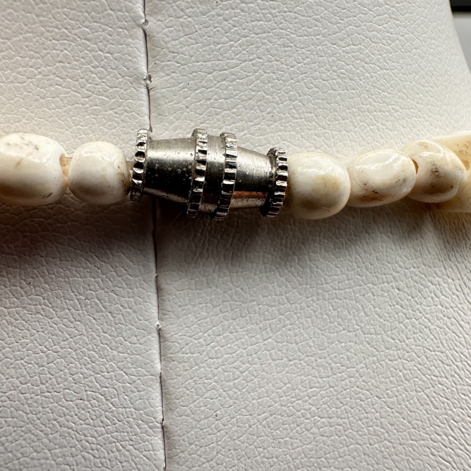 Vintage 90s Carved White Shell Statement Necklace with Gold-Tone Accents Jewelry - Thumbnail 10