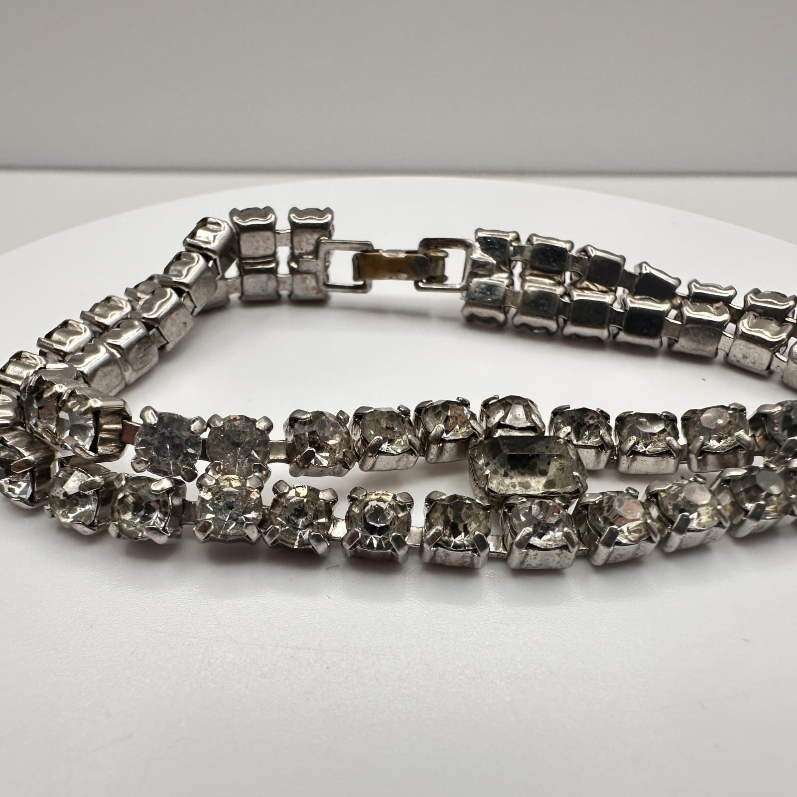 Vintage 90s Double Row Silver Tone Clear Rhinestone Tennis Bracelet Emerald Cut - Thumbnail 3