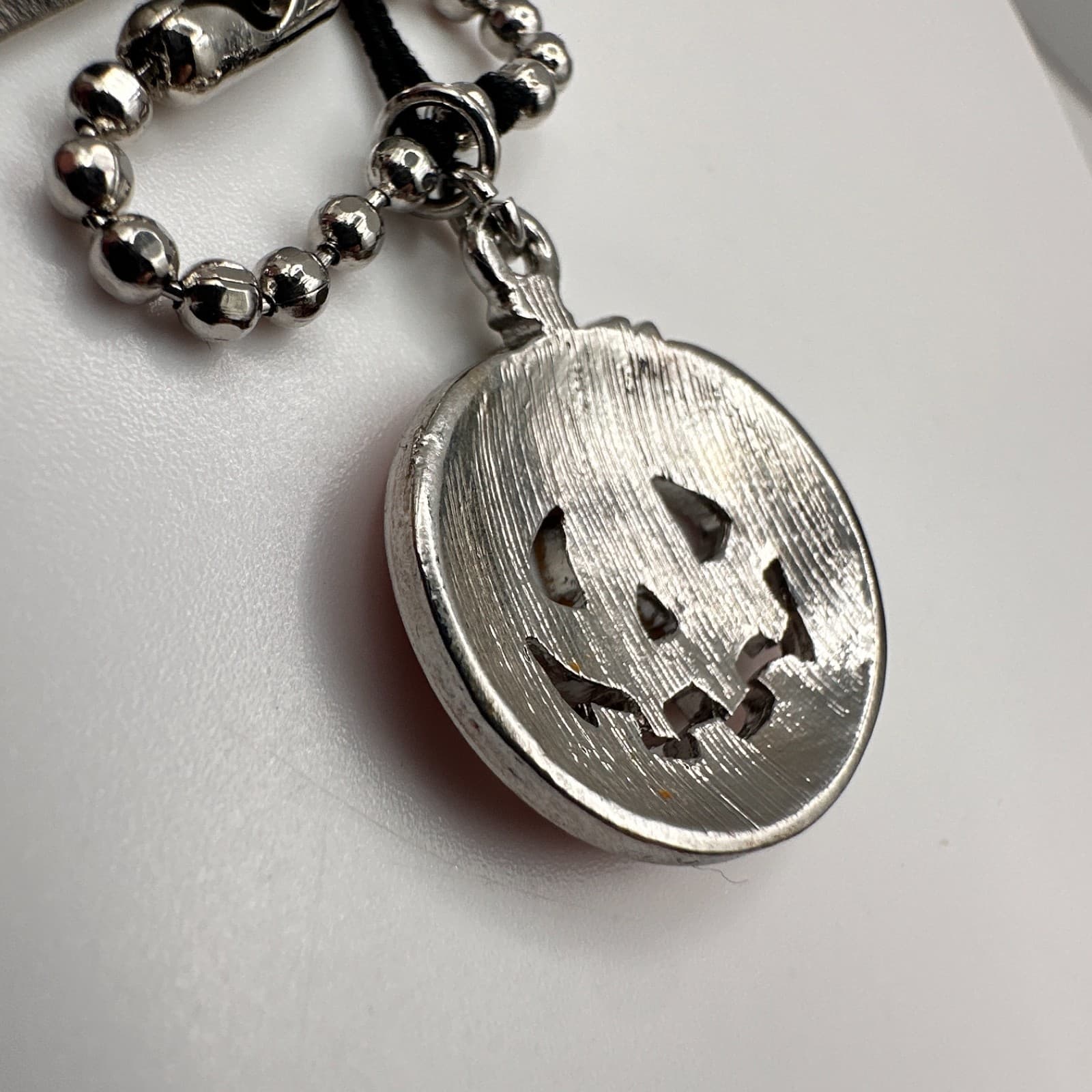 Vintage 80s Cookie Lee Halloween Orange Enamel Jack-O'-Lantern Charm Jewelry - Thumbnail 5