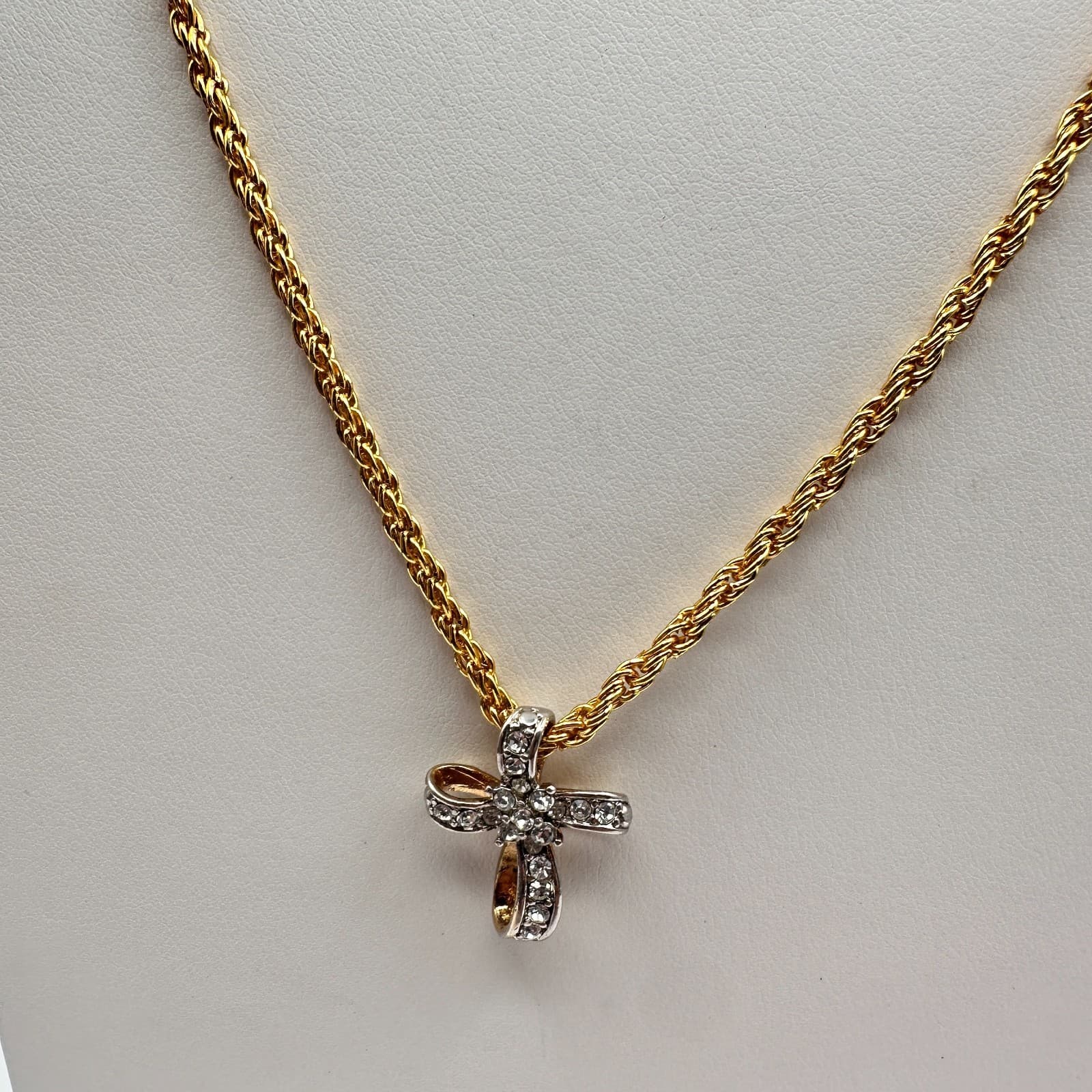 Vintage 90s Gold Tone Rope Chain Necklace Clear Rhinestone Ribbon Cross Pendant - Thumbnail 8