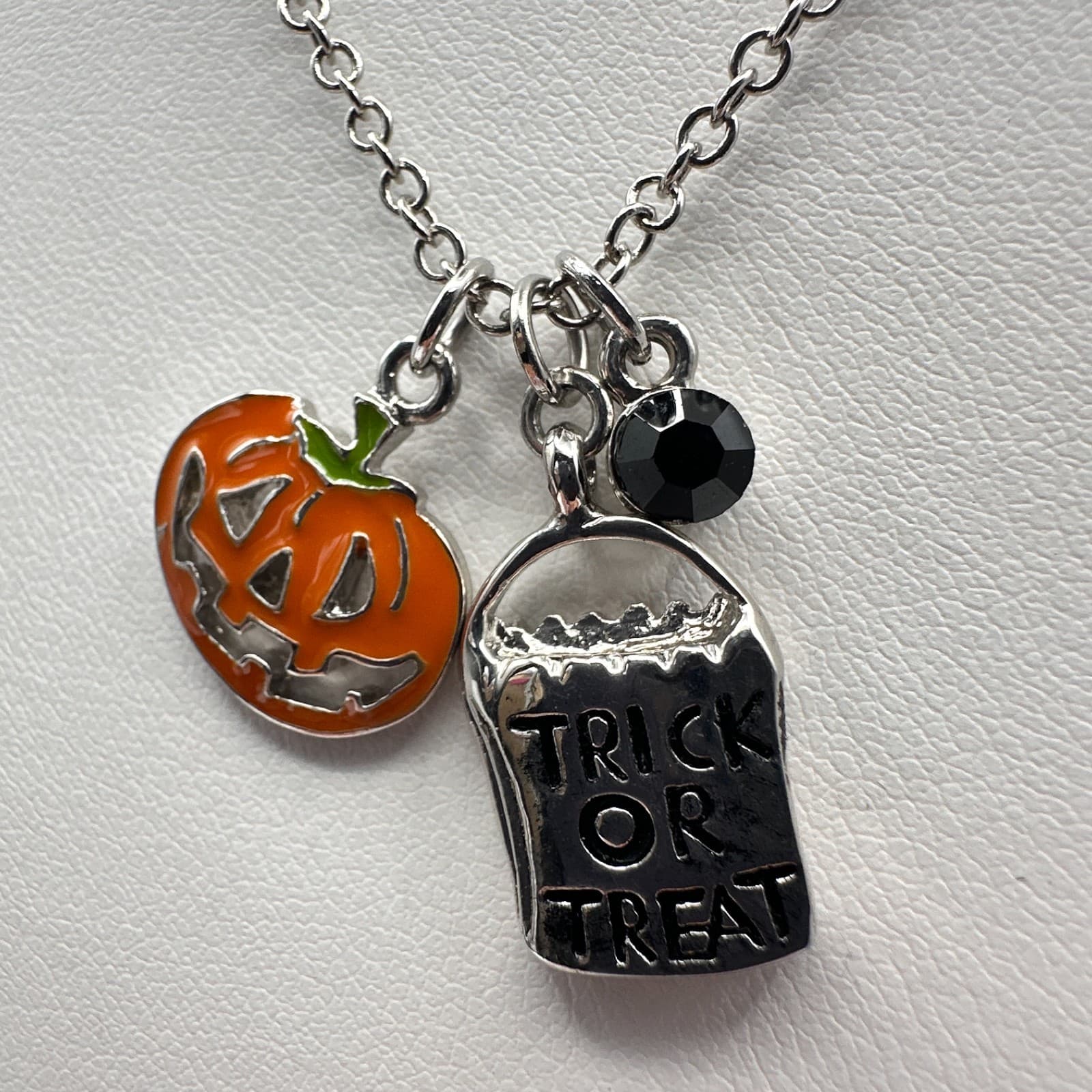 Vintage 80s Cookie Lee Halloween Pumpkin & Treat Bag Charm Necklace Jewelry - Thumbnail 4