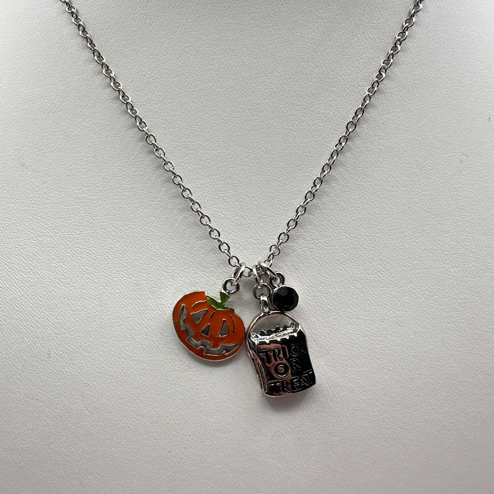 Vintage 80s Cookie Lee Halloween Pumpkin & Treat Bag Charm Necklace Jewelry - Thumbnail 5