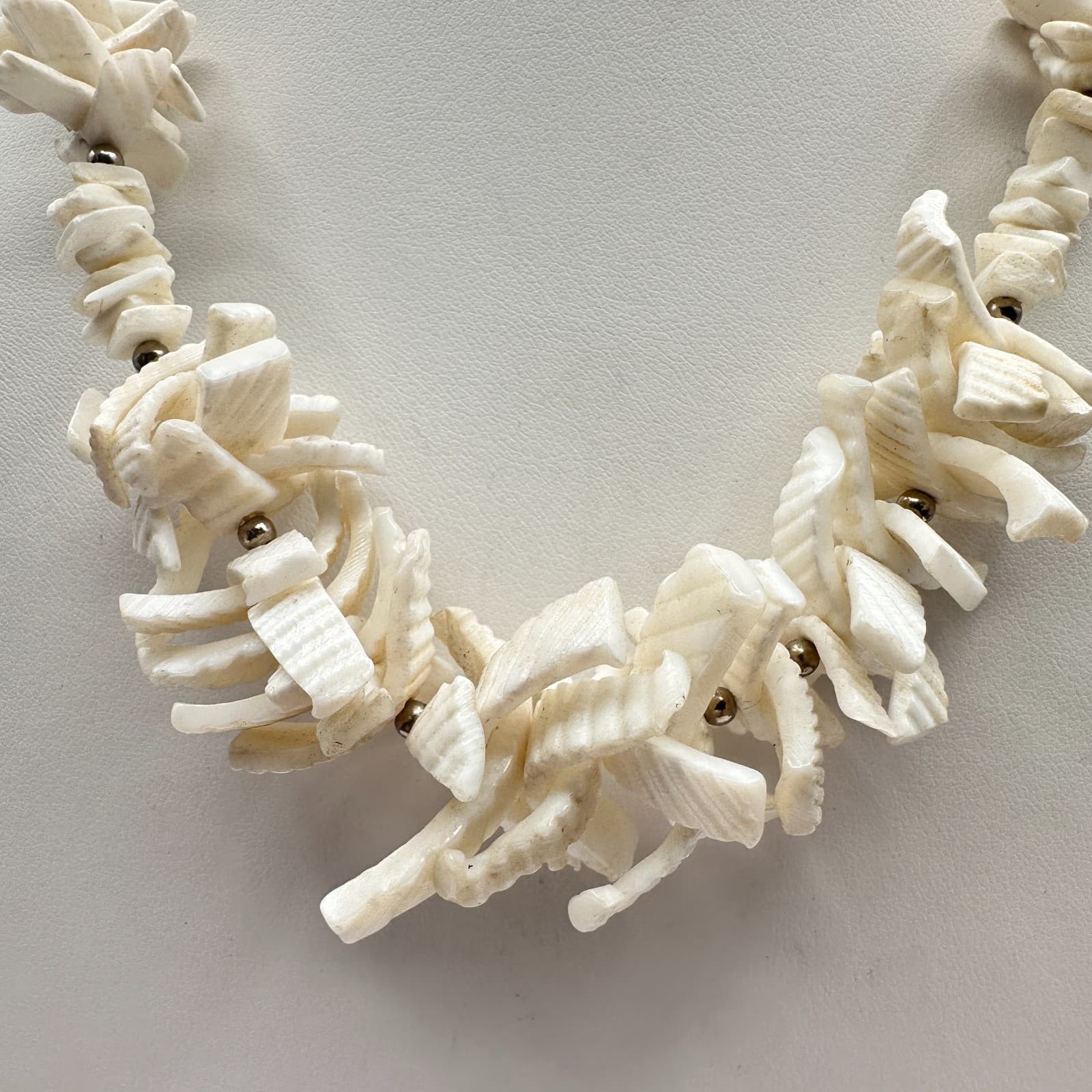 Vintage 90s Carved White Shell Statement Necklace with Gold-Tone Accents Jewelry - Thumbnail 2