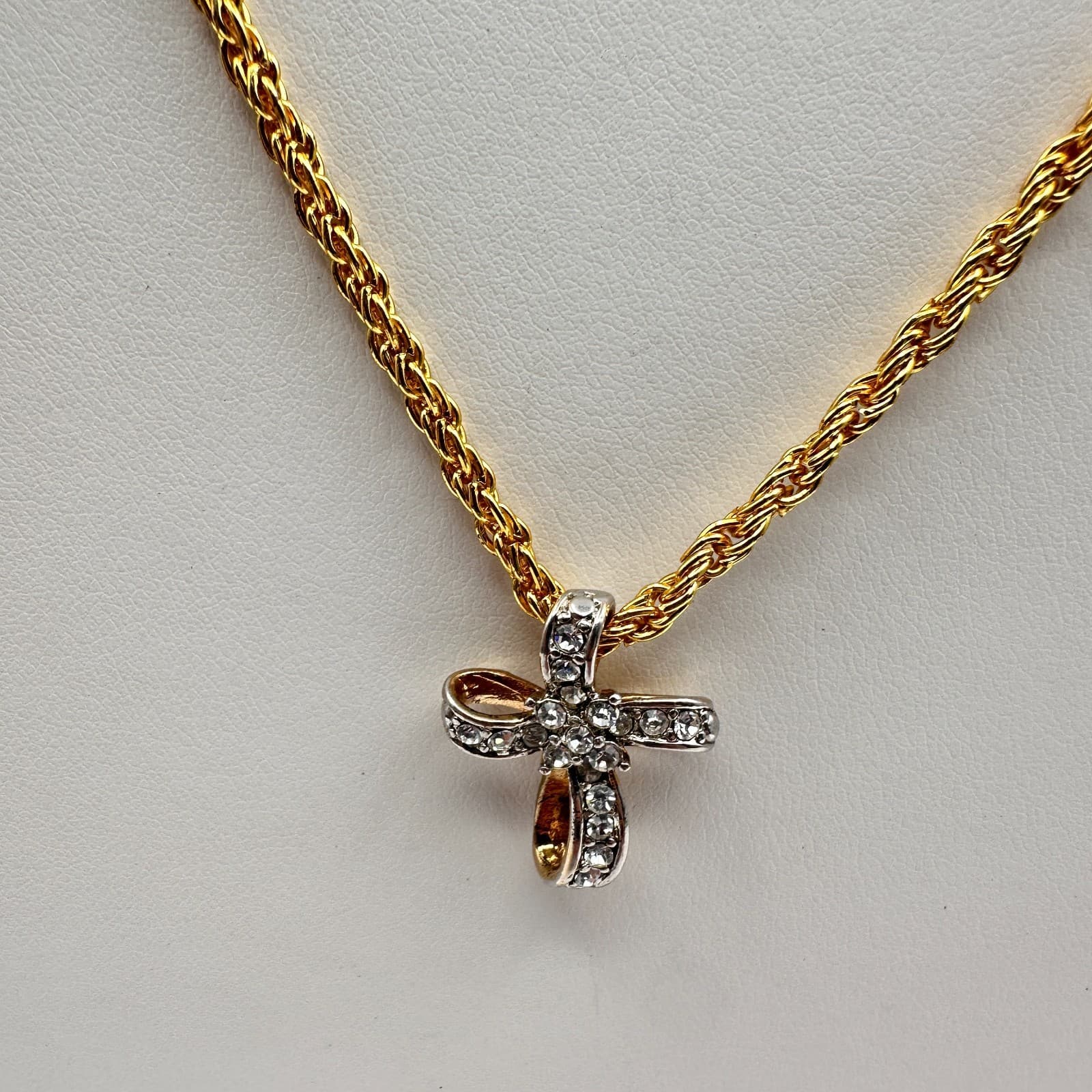 Vintage 90s Gold Tone Rope Chain Necklace Clear Rhinestone Ribbon Cross Pendant - Thumbnail 2