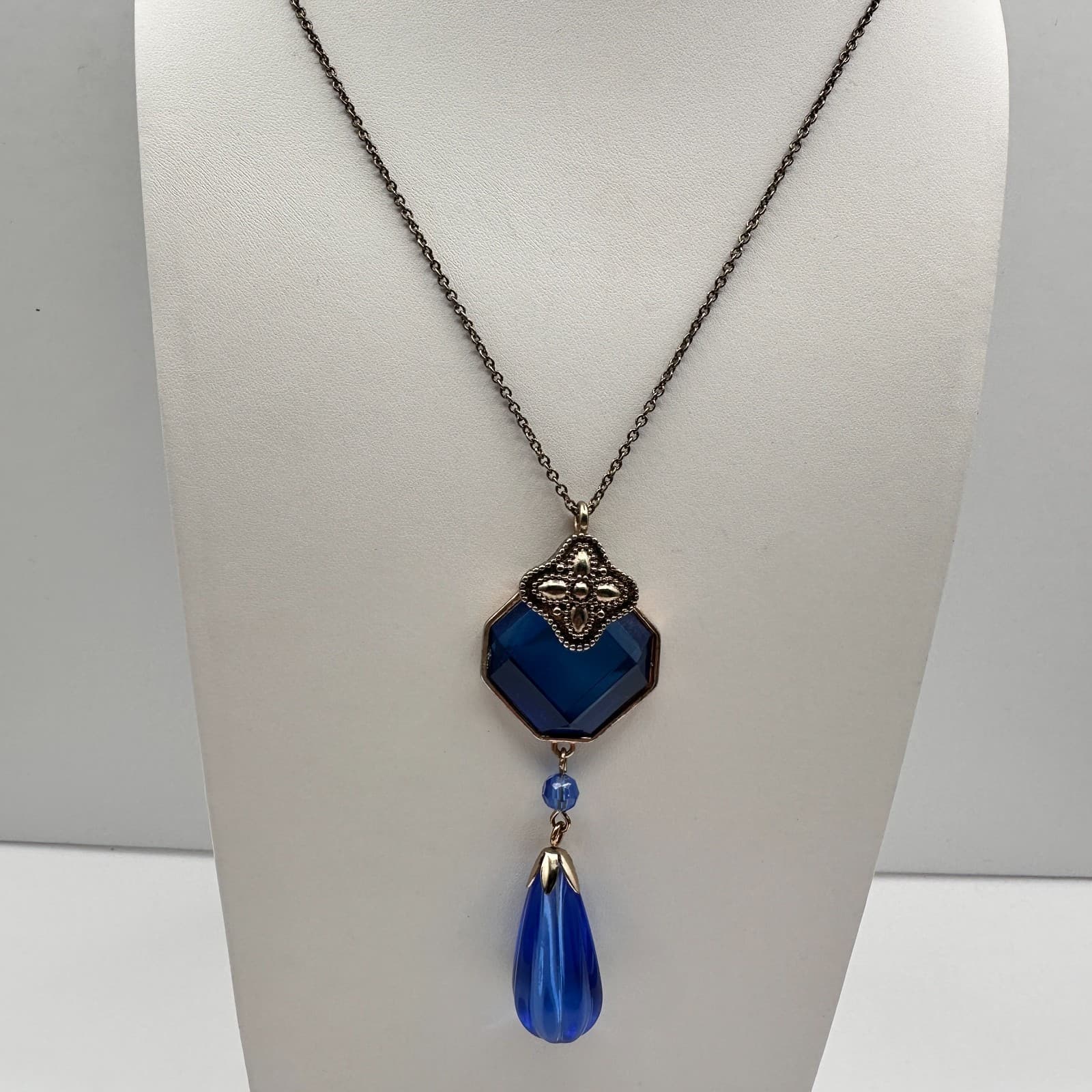 Vintage 90s Y2K Blue Hexagon Tassel Crystal Pendant Necklace Silver Tone Boho - Image 1