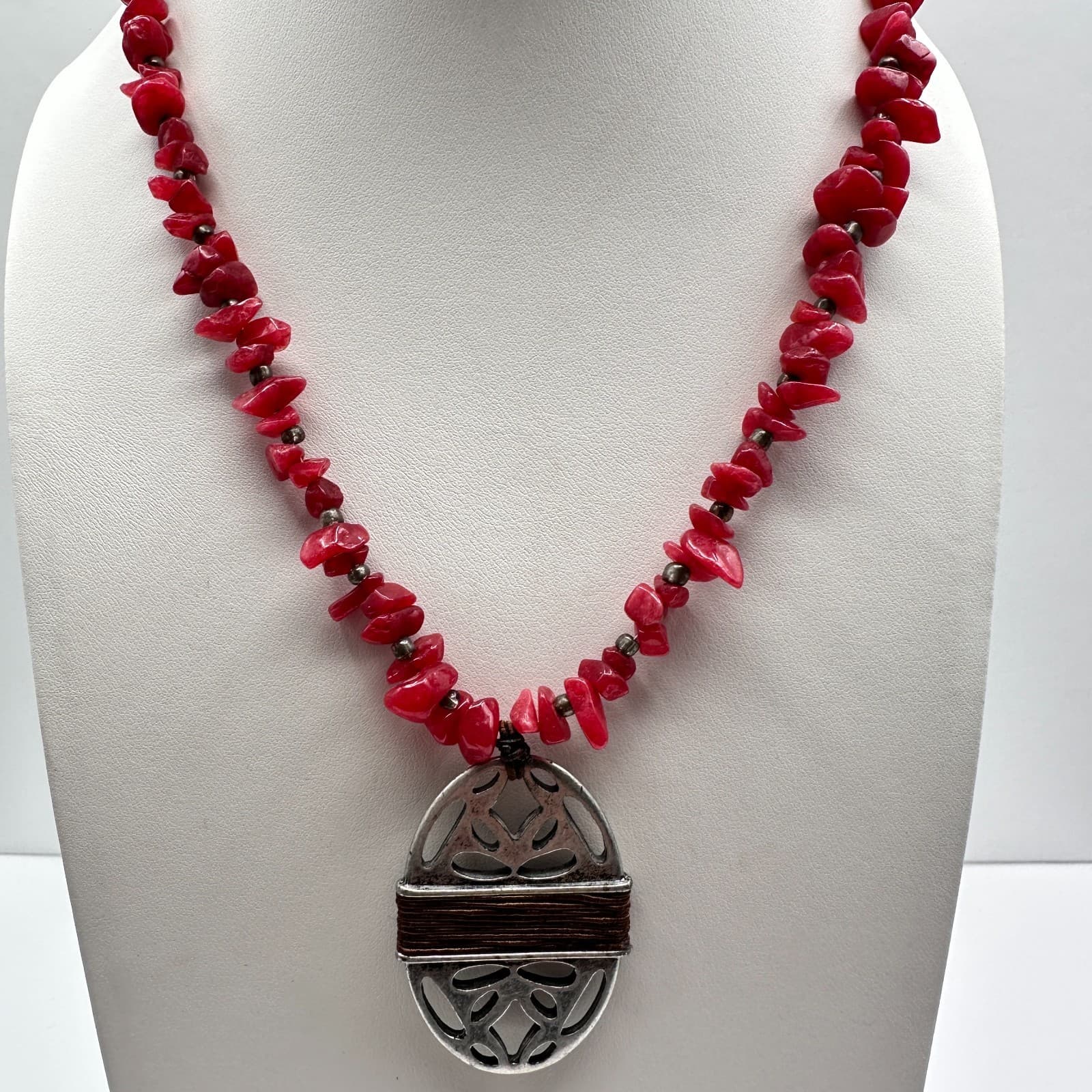 Vintage 90s Boho Creek Necklace Red Stone Chips Beads Silver Tone Pendant - Thumbnail 10